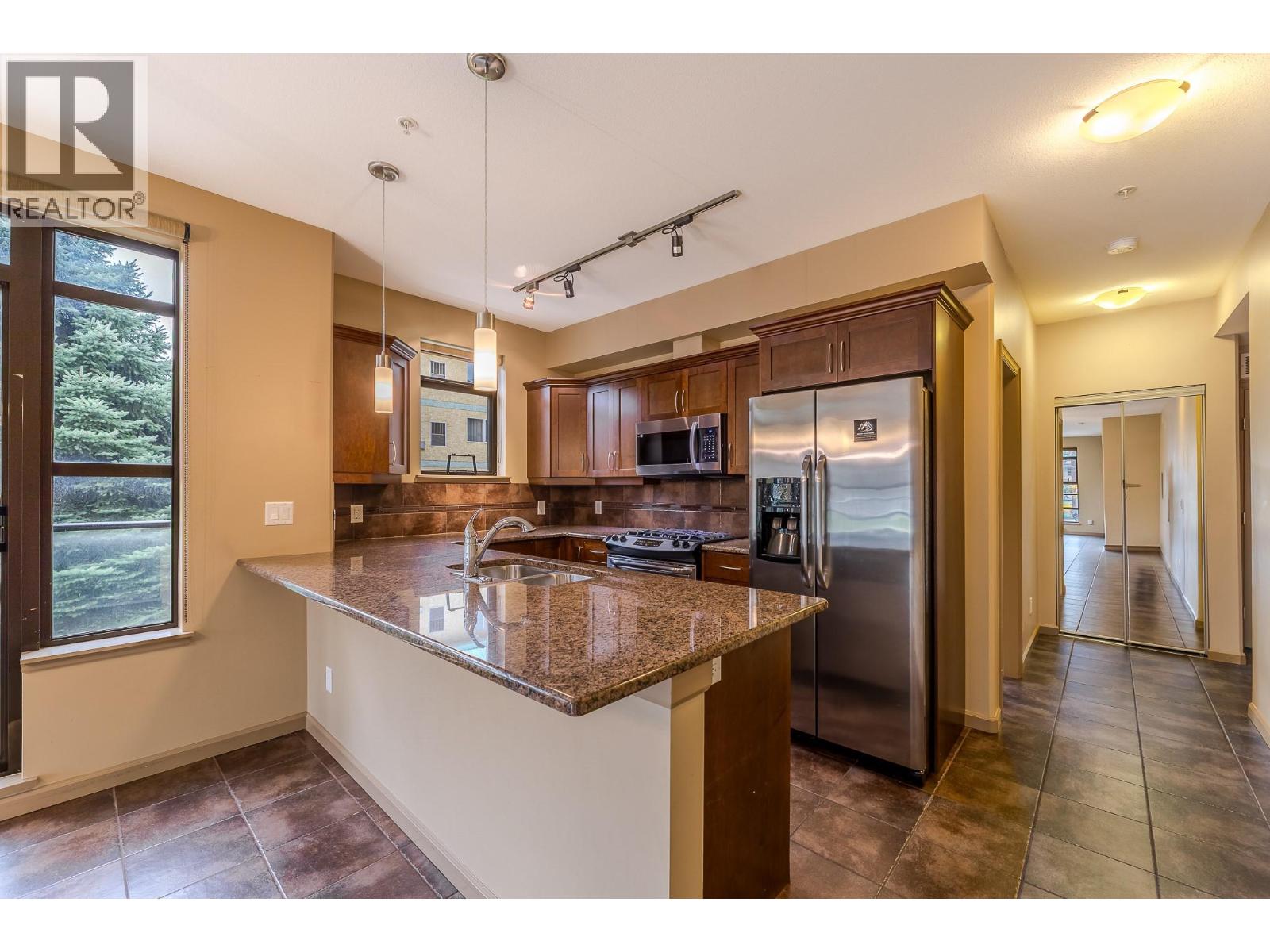 3589 Skaha Lake Road Unit# 204, Penticton, British Columbia  V2A 7K2 - Photo 4 - 10402551