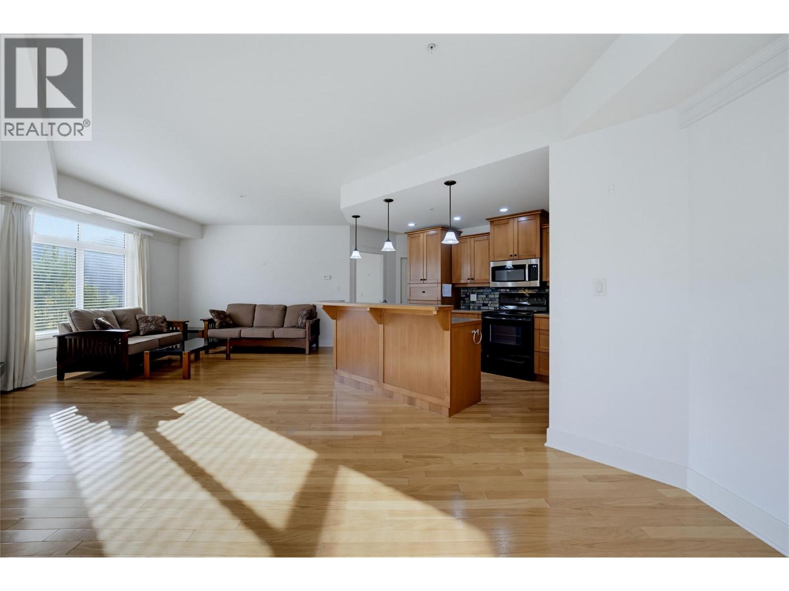 611 Shuswap Street Sw Unit# 202, Salmon Arm, British Columbia  V1E 0A2 - Photo 18 - 10402425
