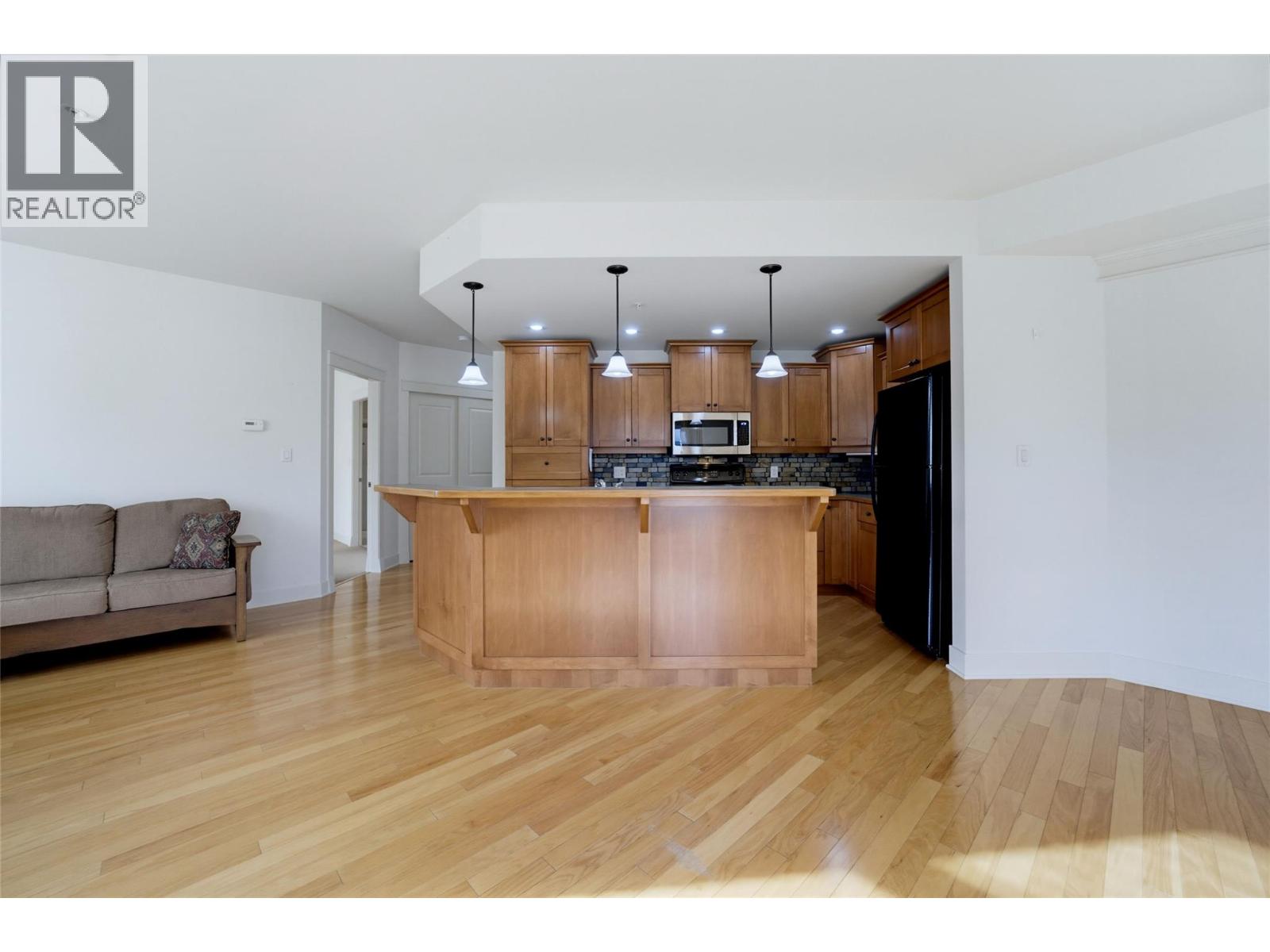 611 Shuswap Street Sw Unit# 202, Salmon Arm, British Columbia  V1E 0A2 - Photo 19 - 10402425