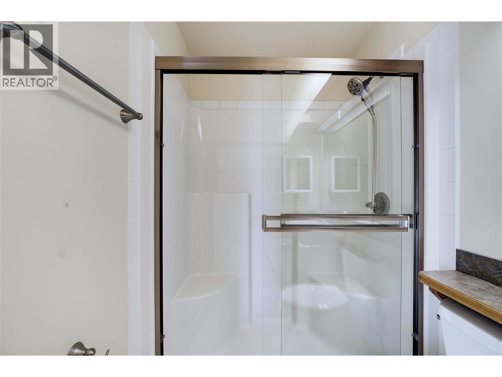 611 Shuswap Street Sw Unit# 202, Salmon Arm, British Columbia  V1E 0A2 - Photo 24 - 10402425