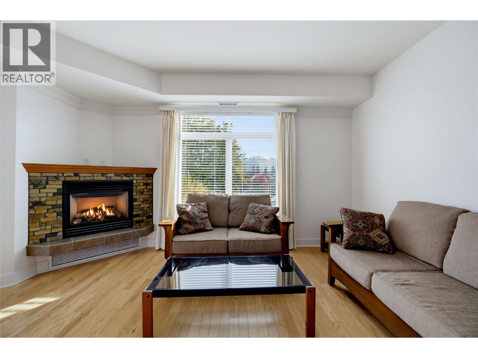 611 Shuswap Street Sw Unit# 202, Salmon Arm, British Columbia  V1E 0A2 - Photo 3 - 10402425