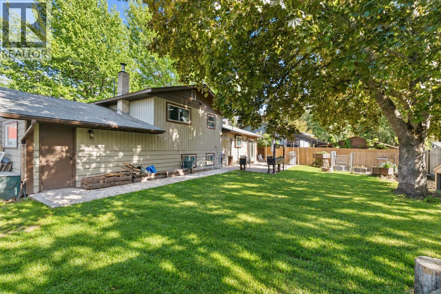 606 Riverside Avenue, Sicamous, British Columbia  V0E 2V0 - Photo 10 - 10402419