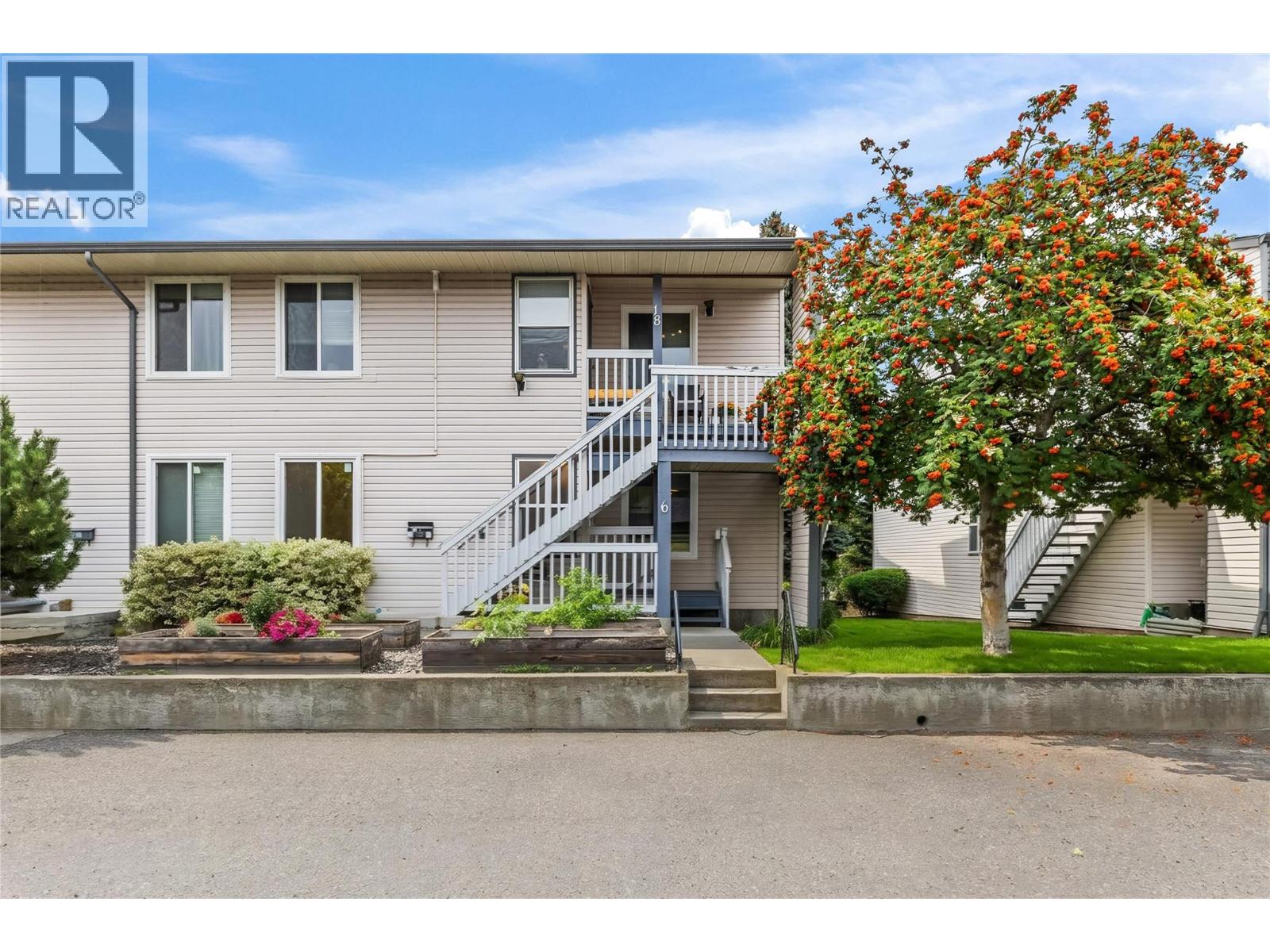 3000 Richter Street Unit# 6, Kelowna, British Columbia  V1Y 8M5 - Photo 2 - 10402303