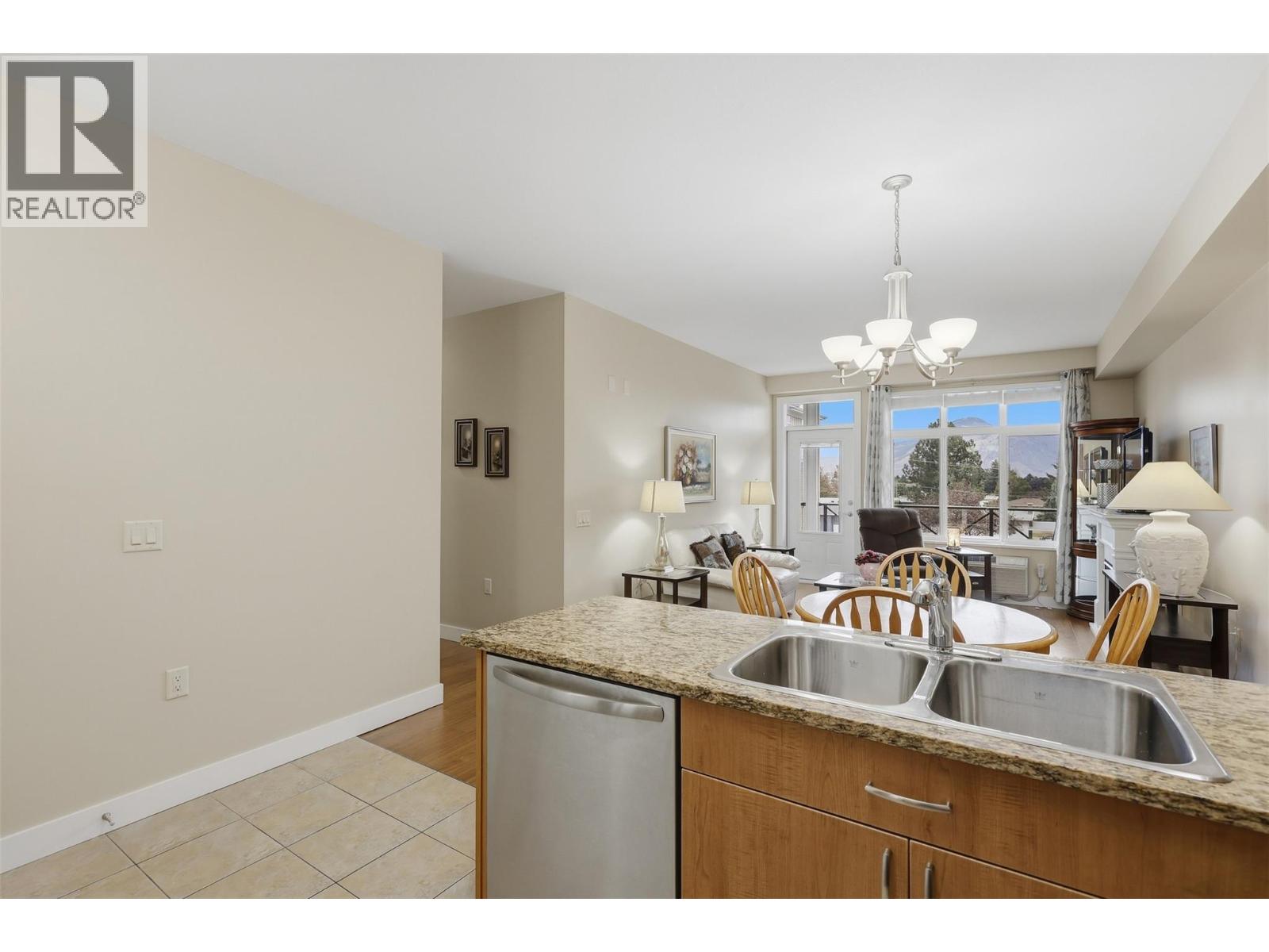 760 Mayfair Street Unit# 301, Kamloops, British Columbia  V2B 0E5 - Photo 6 - 10402581