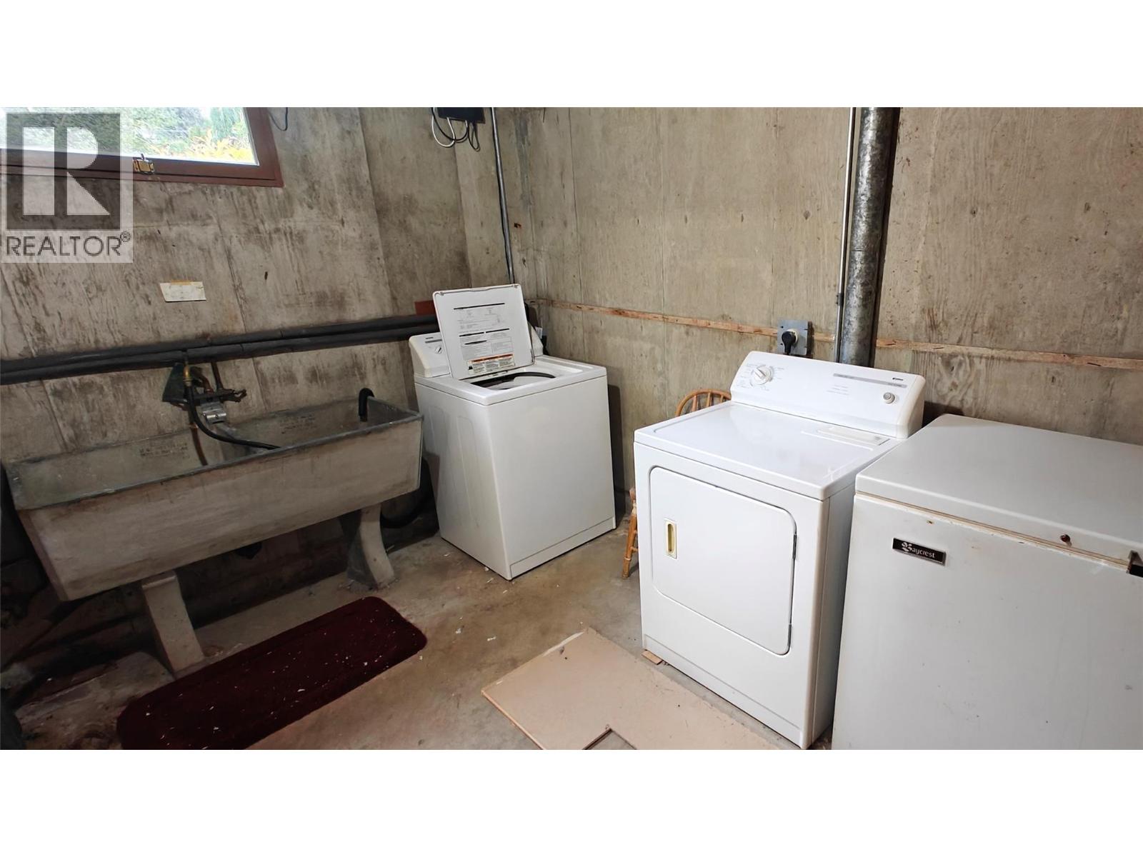 610 7th Avenue, Montrose, British Columbia  V0G 1P0 - Photo 25 - 10402300