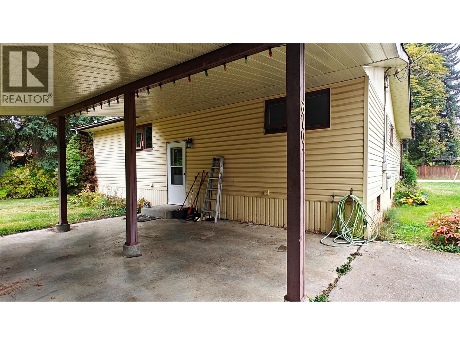 610 7th Avenue, Montrose, British Columbia  V0G 1P0 - Photo 30 - 10402300