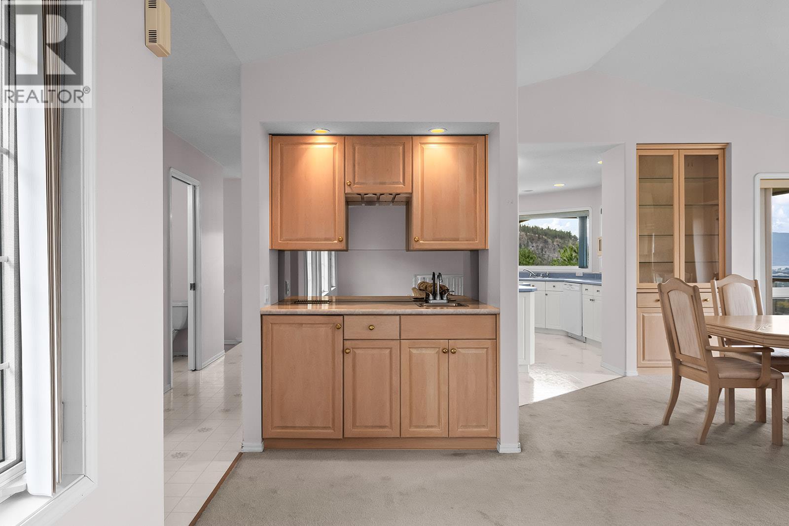695 Valley Road, Kelowna, British Columbia  V1V 2E6 - Photo 10 - 10402064