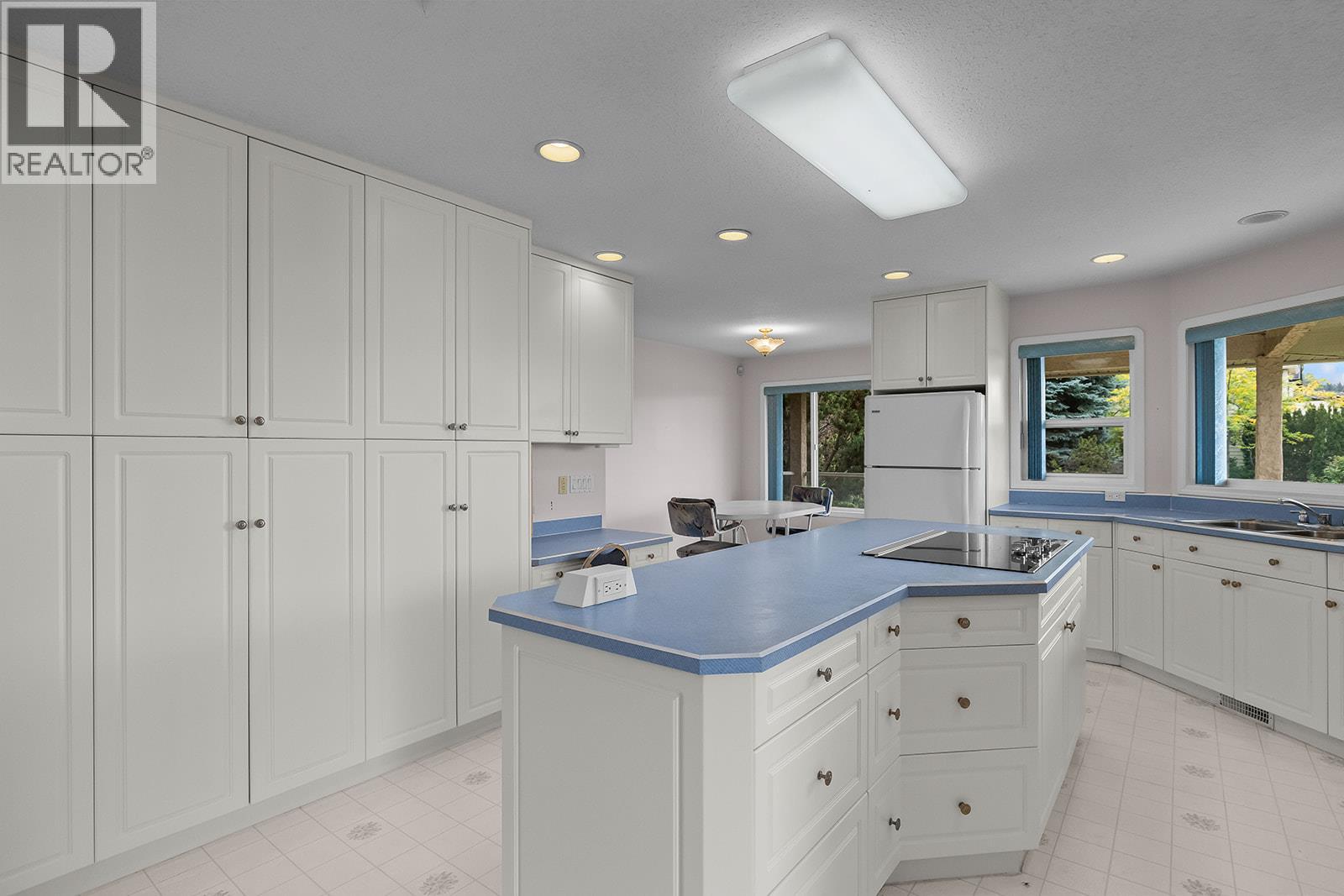 695 Valley Road, Kelowna, British Columbia  V1V 2E6 - Photo 15 - 10402064