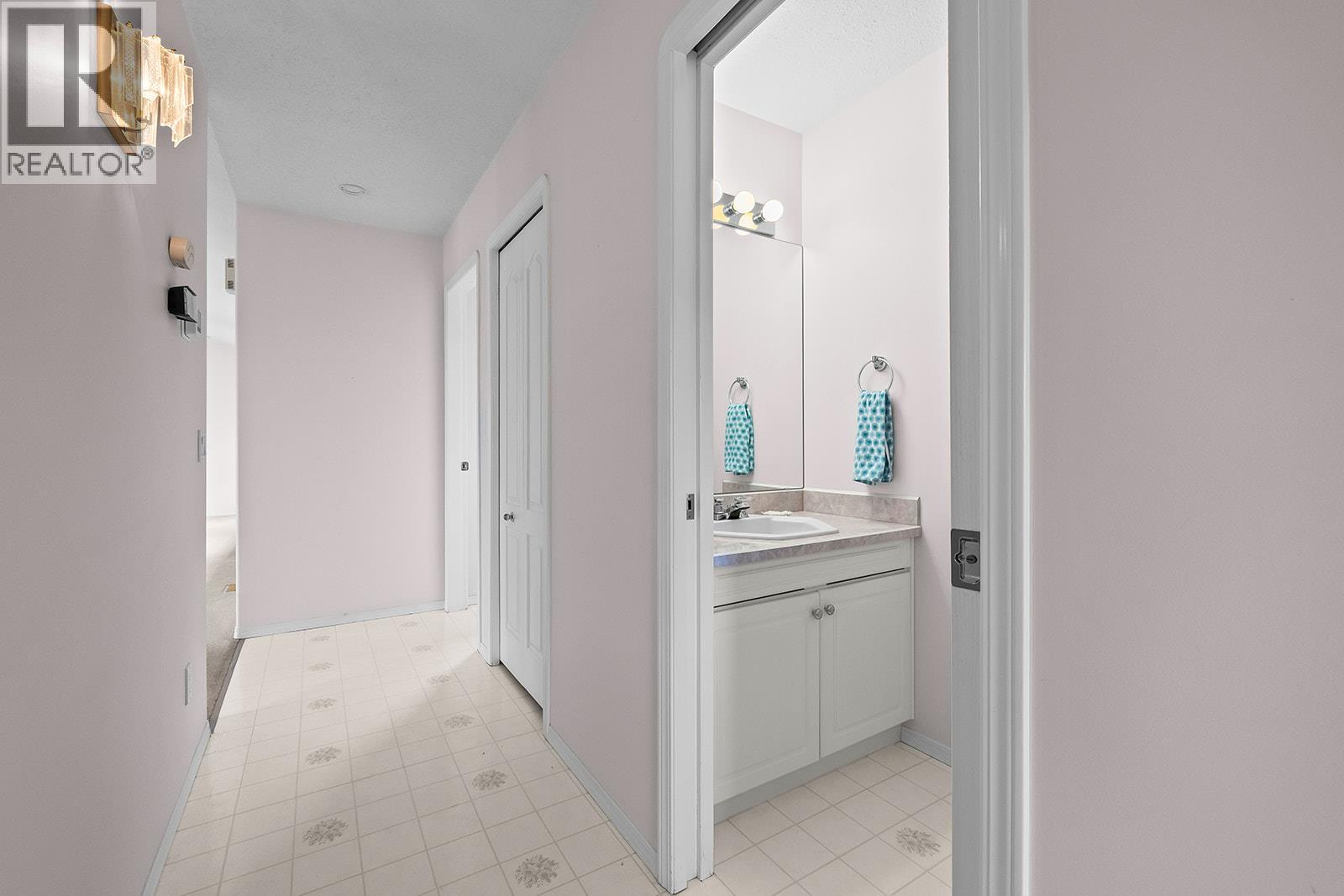 695 Valley Road, Kelowna, British Columbia  V1V 2E6 - Photo 25 - 10402064