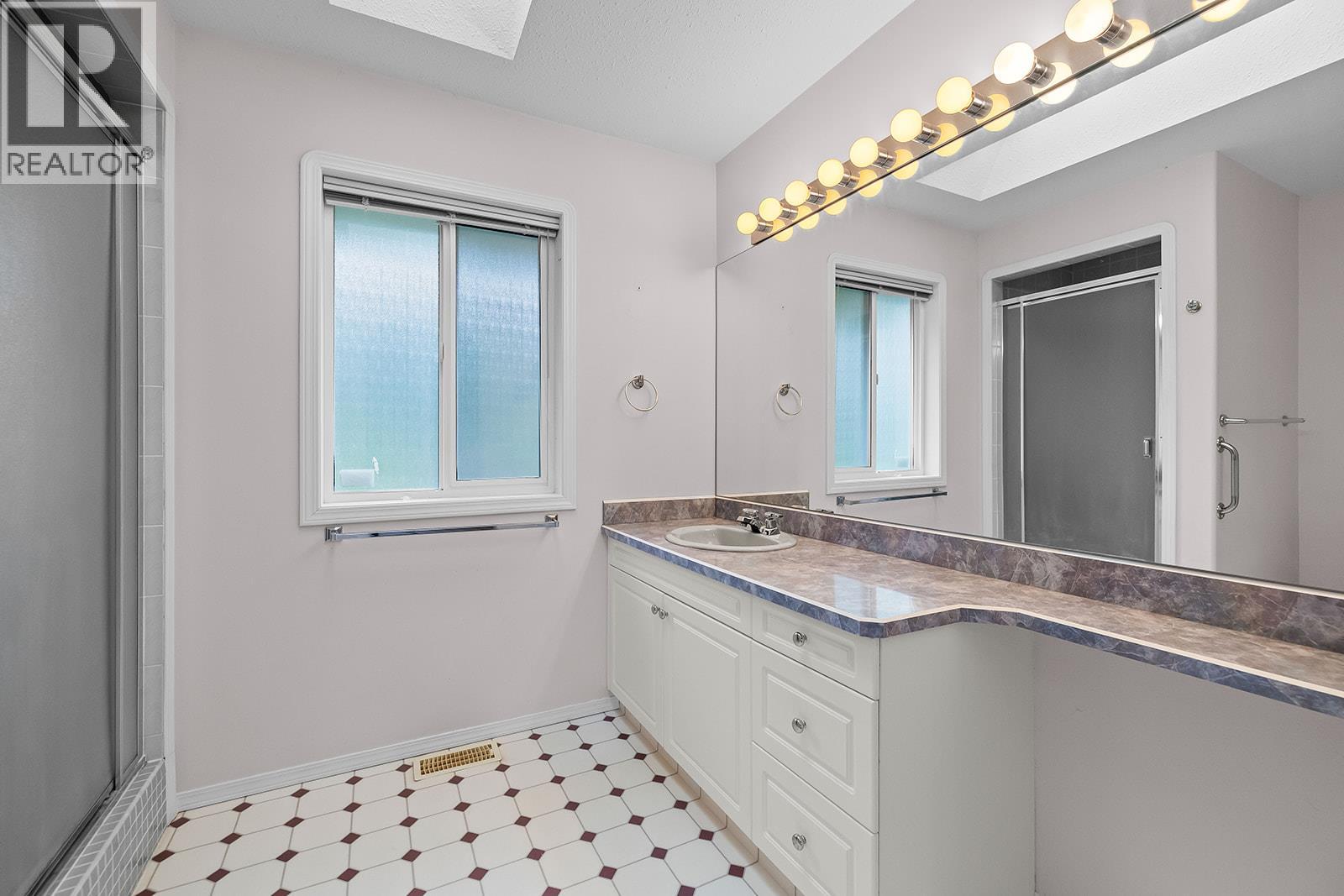 695 Valley Road, Kelowna, British Columbia  V1V 2E6 - Photo 35 - 10402064