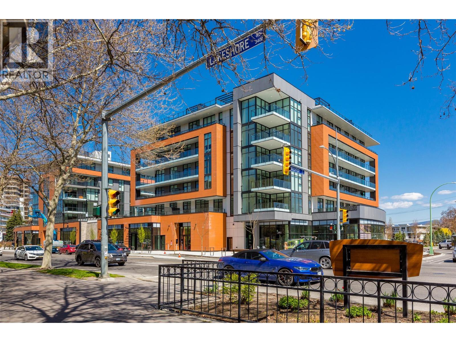 3389 Lakeshore Road Unit# 413, Kelowna, British Columbia  V1W 0G5 - Photo 1 - 10401215