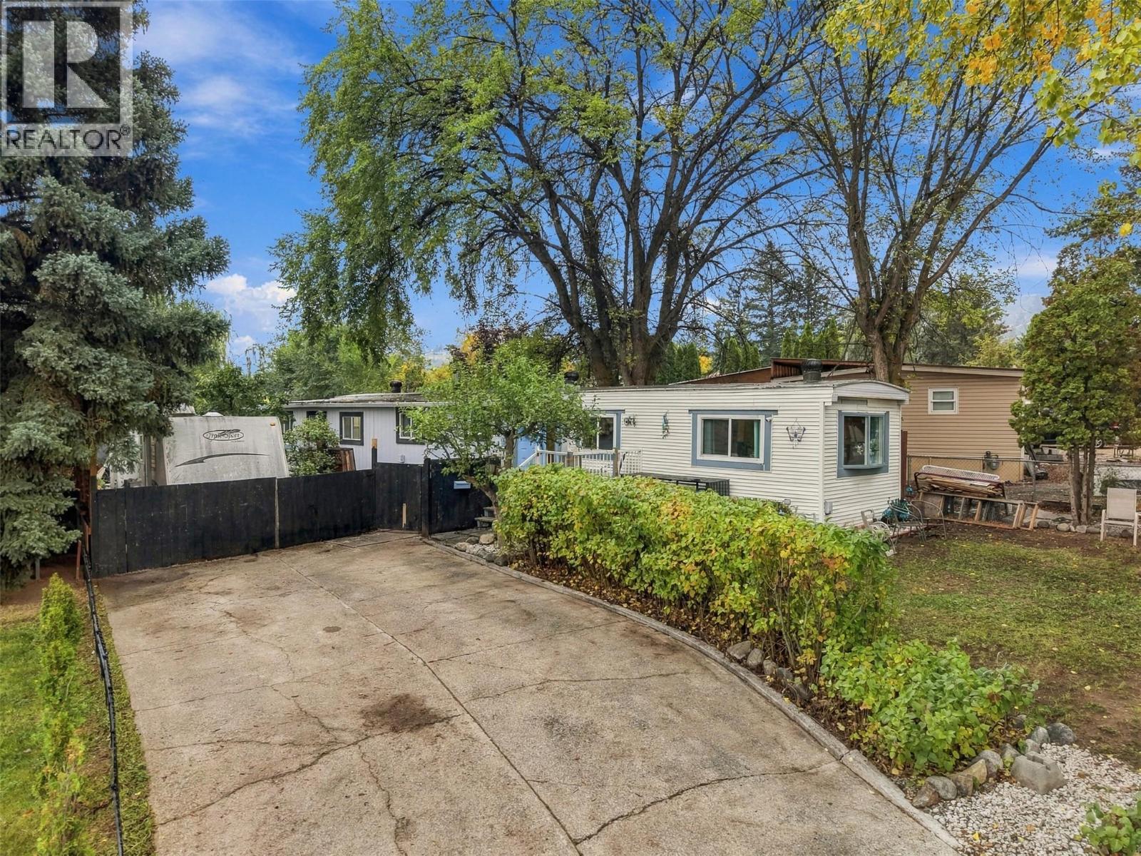 5317 Freda Avenue, Kamloops, British Columbia  V2C 5A6 - Photo 1 - 10402525