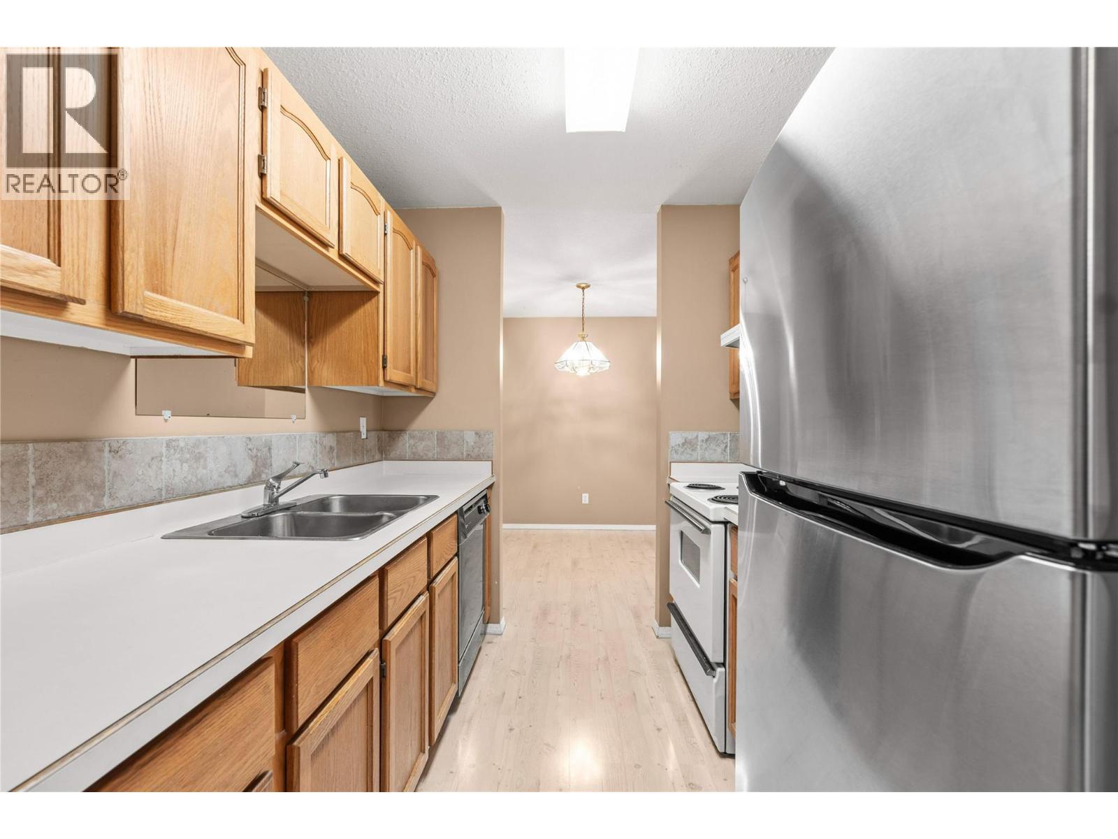 2435 Pleasant Valley Road Unit# 206, Armstrong, British Columbia  V4Y 2A3 - Photo 5 - 10402183