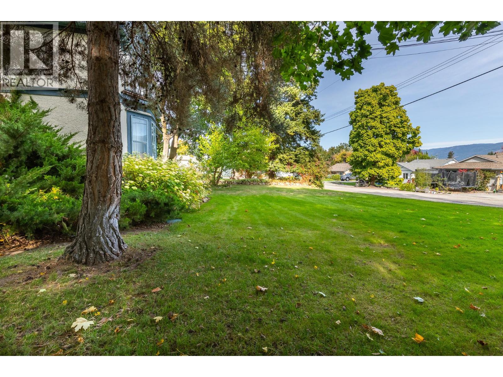 3025 Patterson Street, Armstrong, British Columbia  V4Y 0G9 - Photo 10 - 10402527