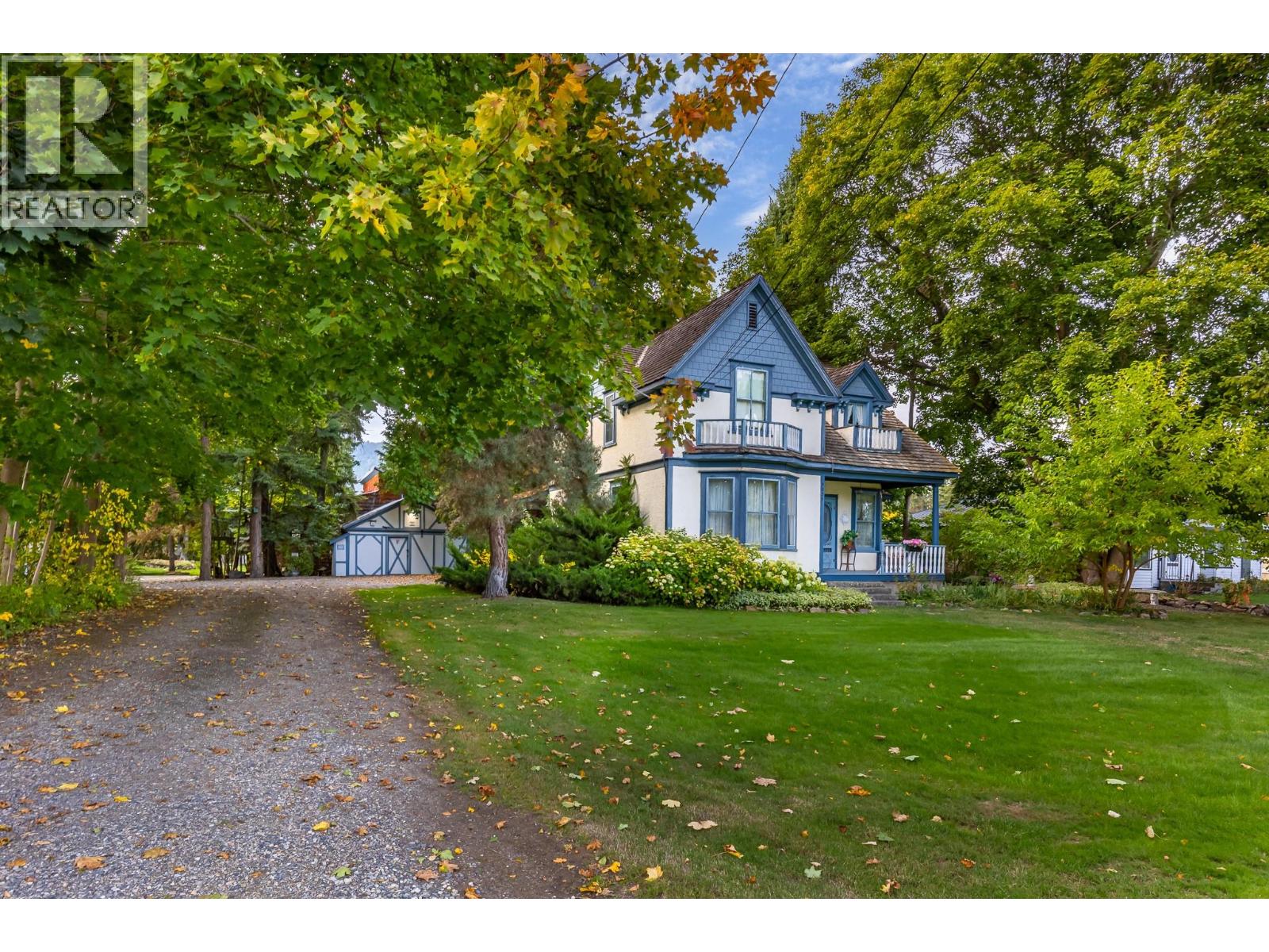 3025 Patterson Street, Armstrong, British Columbia  V4Y 0G9 - Photo 2 - 10402527