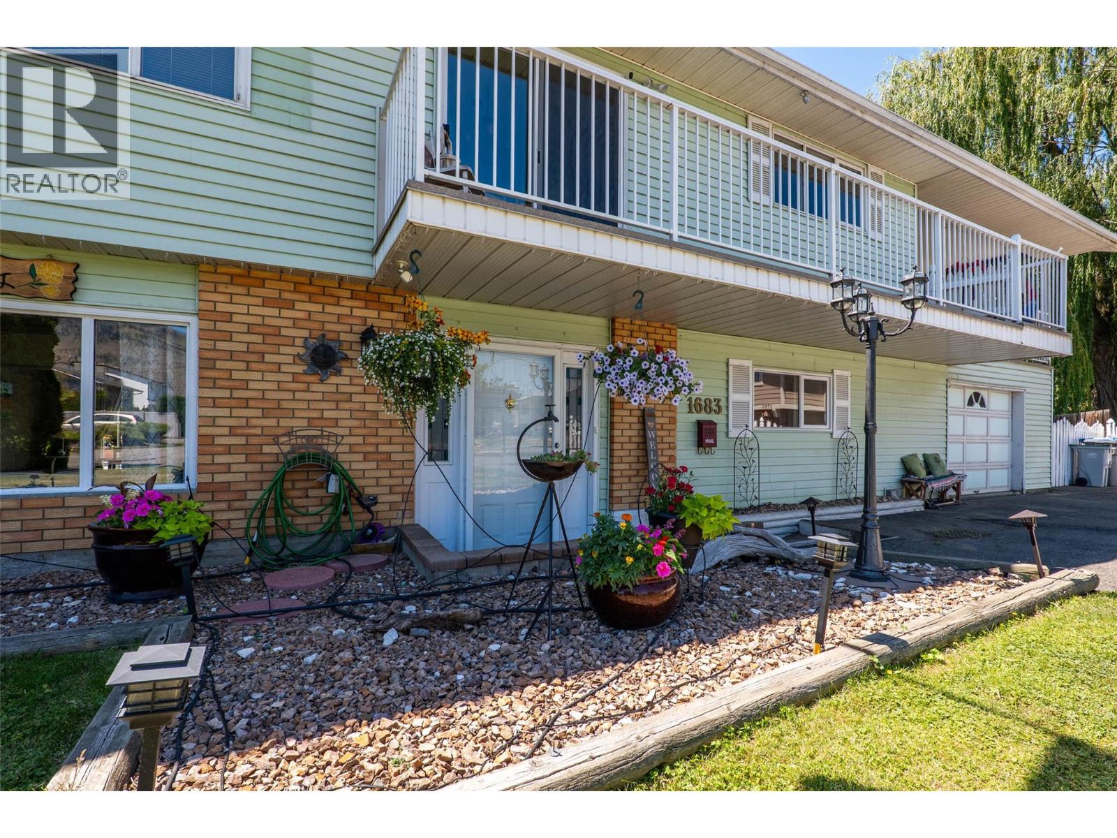 1683 Sheridan Drive, Kamloops, British Columbia  V2B 6B1 - Photo 1 - 10402423