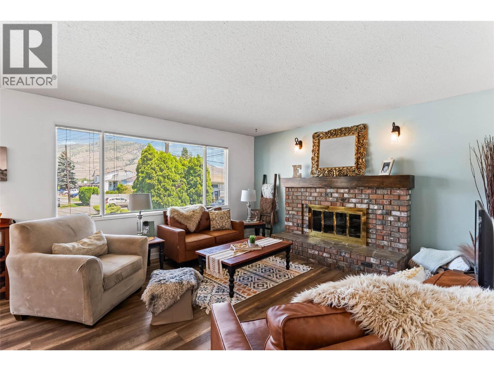 1683 Sheridan Drive, Kamloops, British Columbia  V2B 6B1 - Photo 5 - 10402423