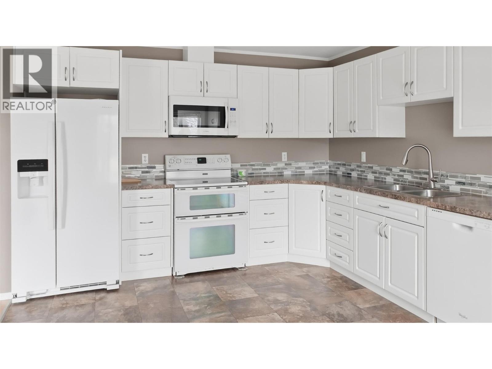 455 Campbell Avenue, Kamloops, British Columbia  V2B 3R8 - Photo 10 - 10402486