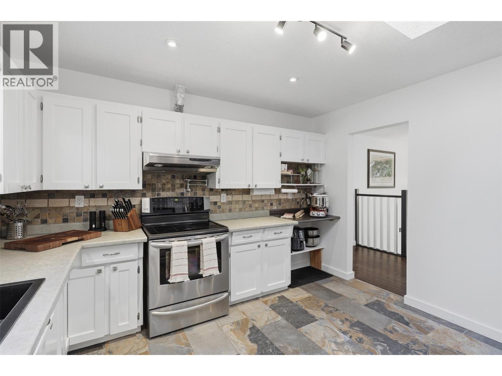 285 Huckleberry Place, Kamloops, British Columbia  V2H 1M4 - Photo 14 - 10402606
