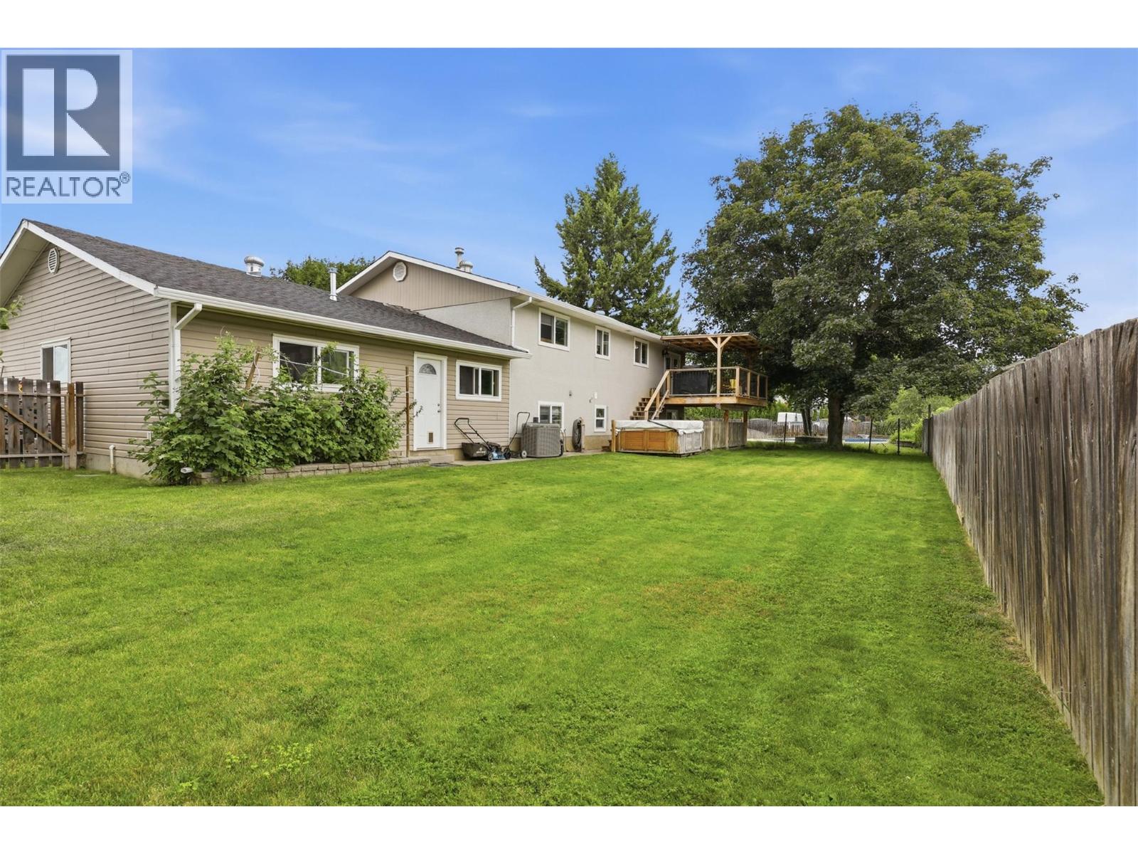 285 Huckleberry Place, Kamloops, British Columbia  V2H 1M4 - Photo 2 - 10402606