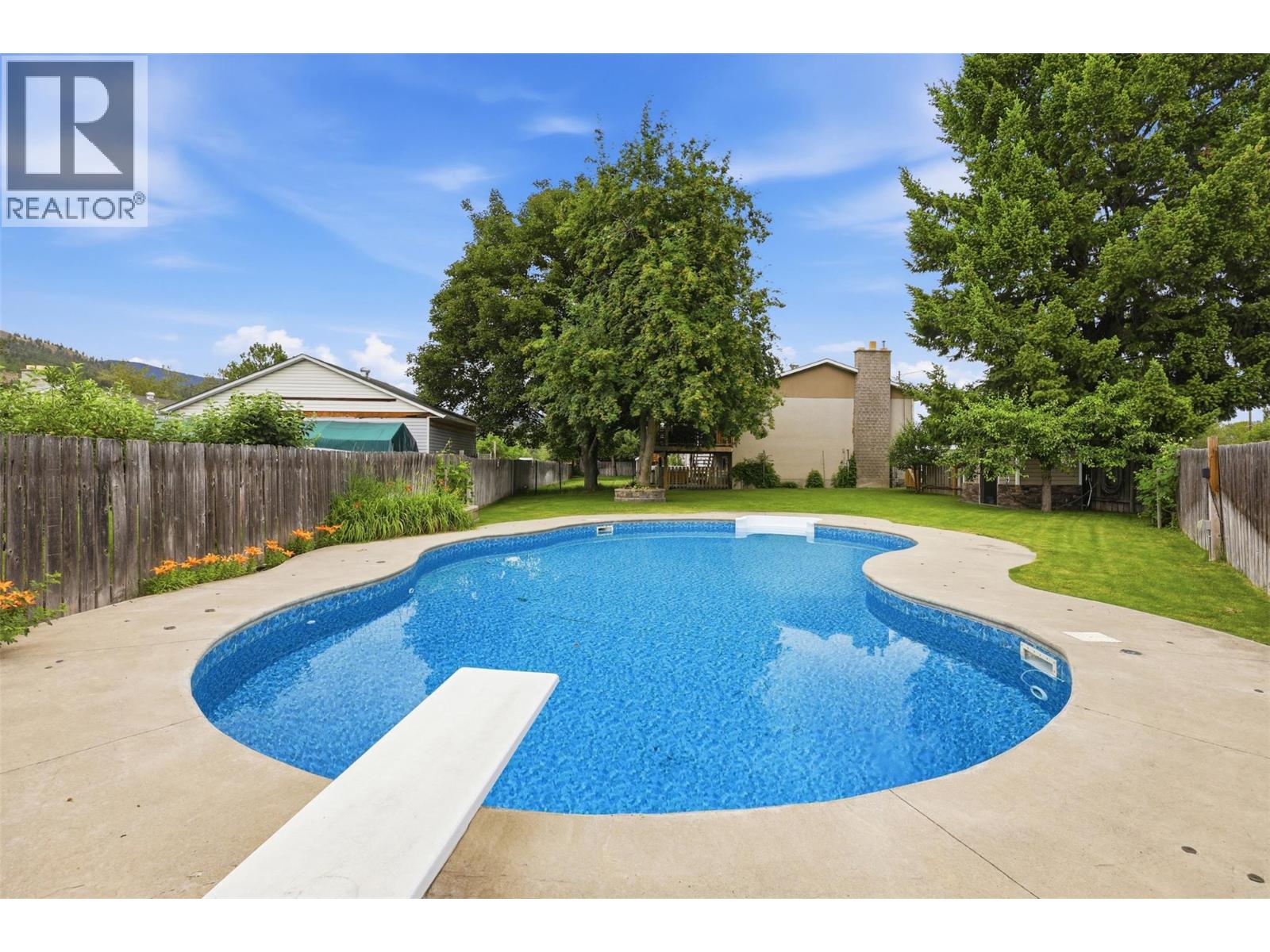 285 Huckleberry Place, Kamloops, British Columbia  V2H 1M4 - Photo 4 - 10402606
