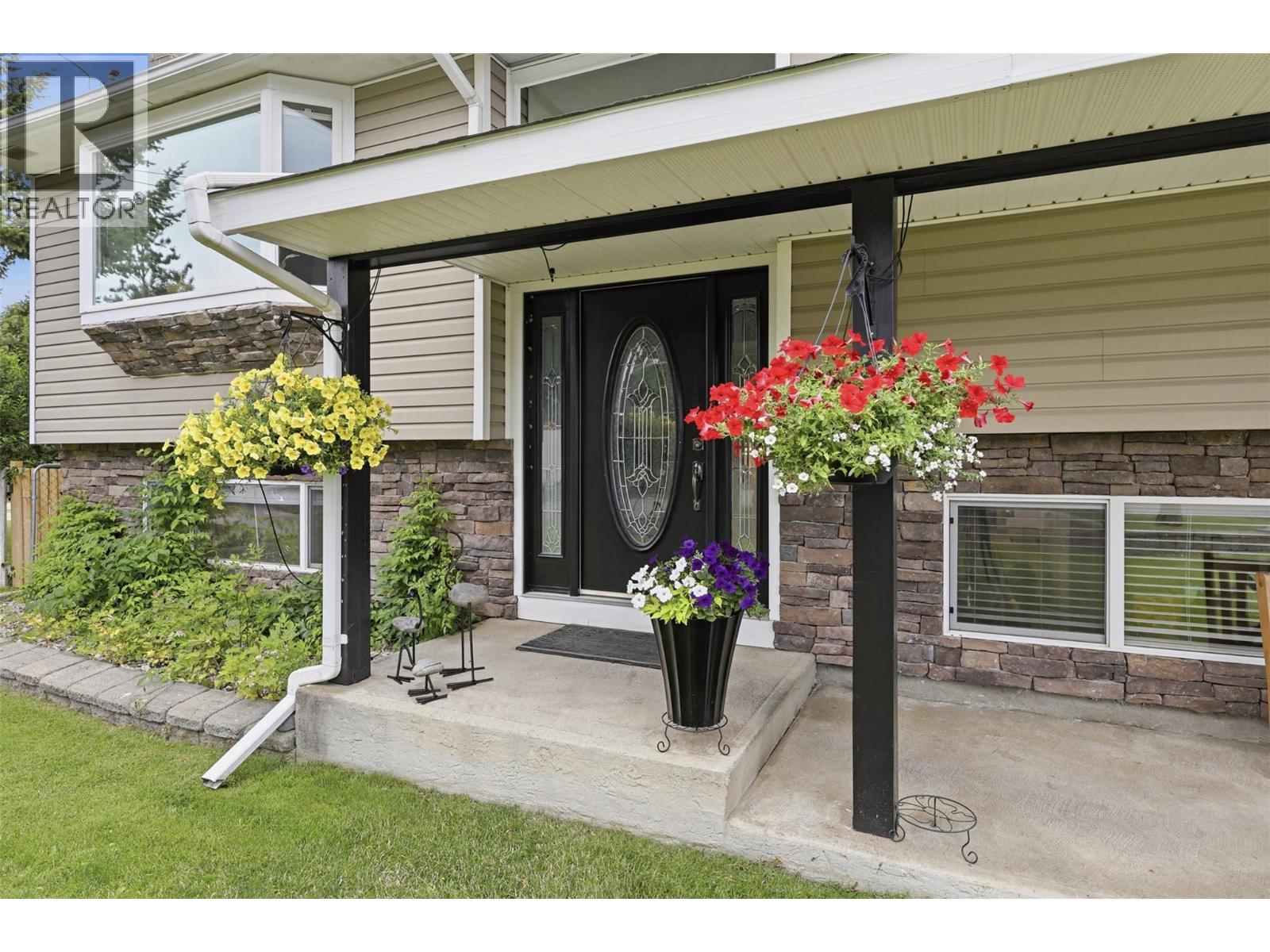 285 Huckleberry Place, Kamloops, British Columbia  V2H 1M4 - Photo 5 - 10402606
