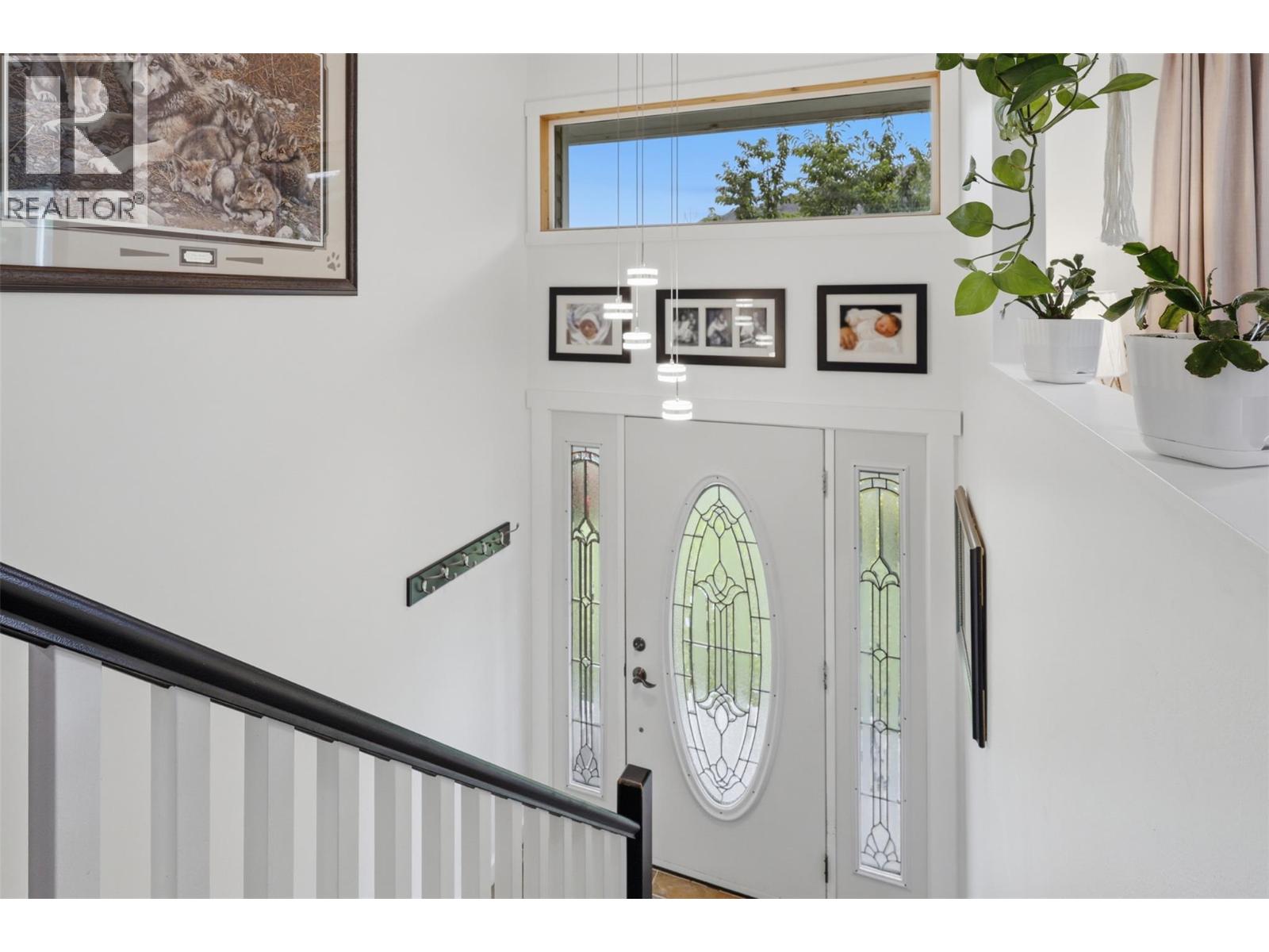 285 Huckleberry Place, Kamloops, British Columbia  V2H 1M4 - Photo 6 - 10402606