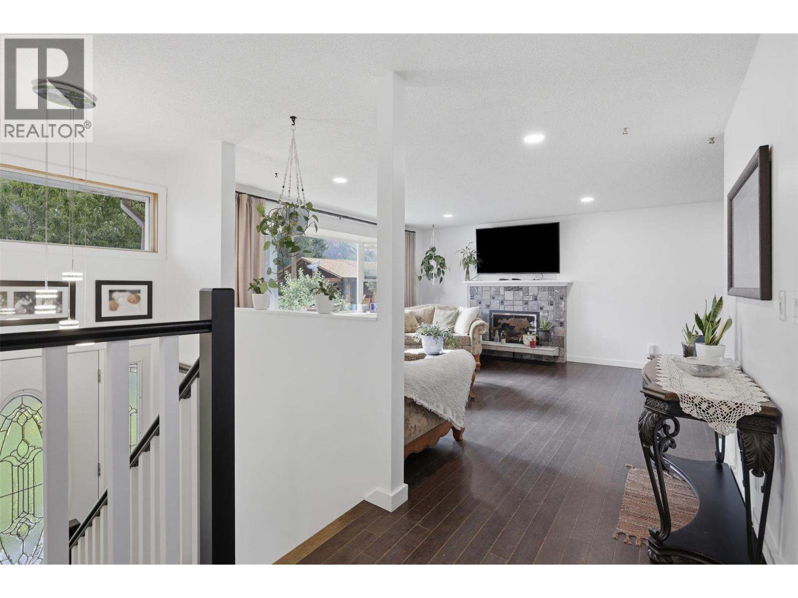 285 Huckleberry Place, Kamloops, British Columbia  V2H 1M4 - Photo 7 - 10402606