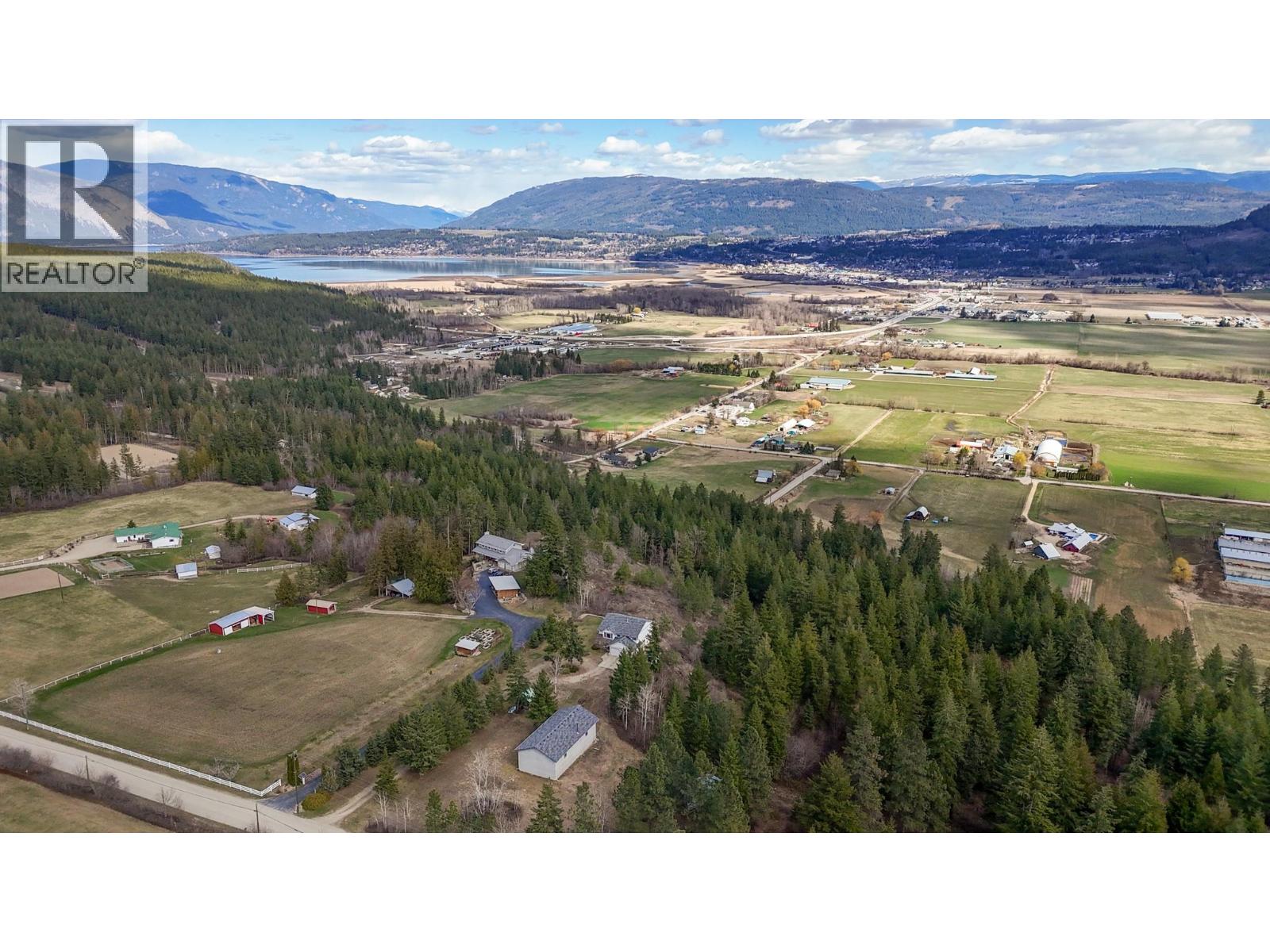 1500 60 Street Sw, Salmon Arm, British Columbia  V1E 3B3 - Photo 4 - 10402584