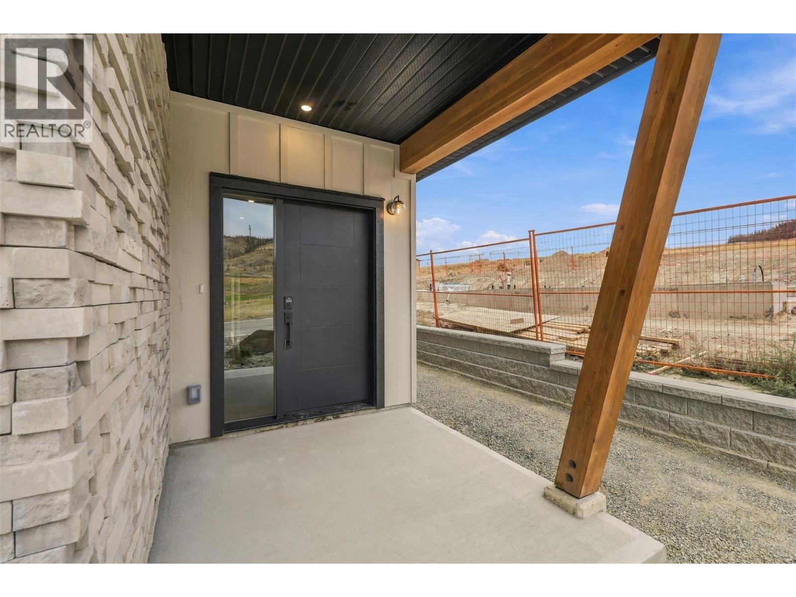38 Rue Cheval Noir Unit# 411, Kamloops, British Columbia  V1S 0G4 - Photo 2 - 10402242