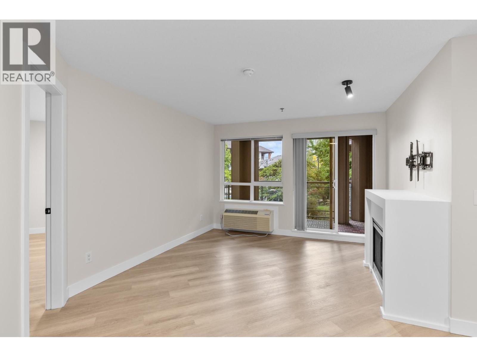 1083 Sunset Drive Unit# 211, Kelowna, British Columbia  V1Y 9Z5 - Photo 10 - 10402457