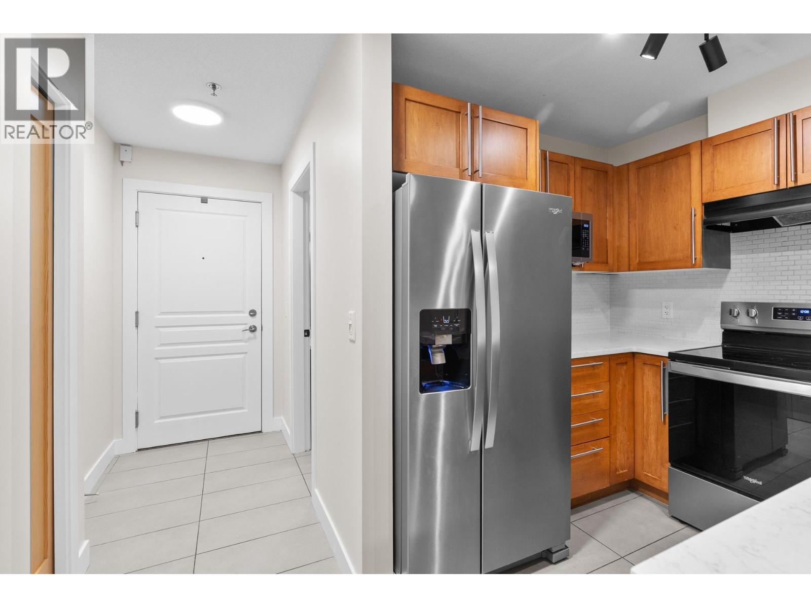 1083 Sunset Drive Unit# 211, Kelowna, British Columbia  V1Y 9Z5 - Photo 6 - 10402457