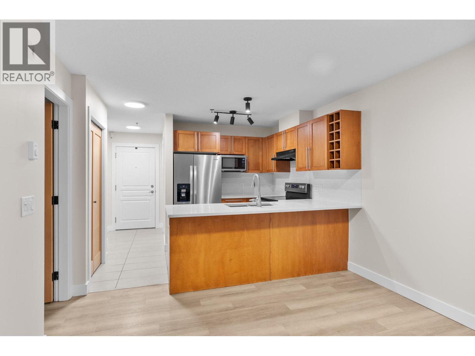 1083 Sunset Drive Unit# 211, Kelowna, British Columbia  V1Y 9Z5 - Photo 9 - 10402457