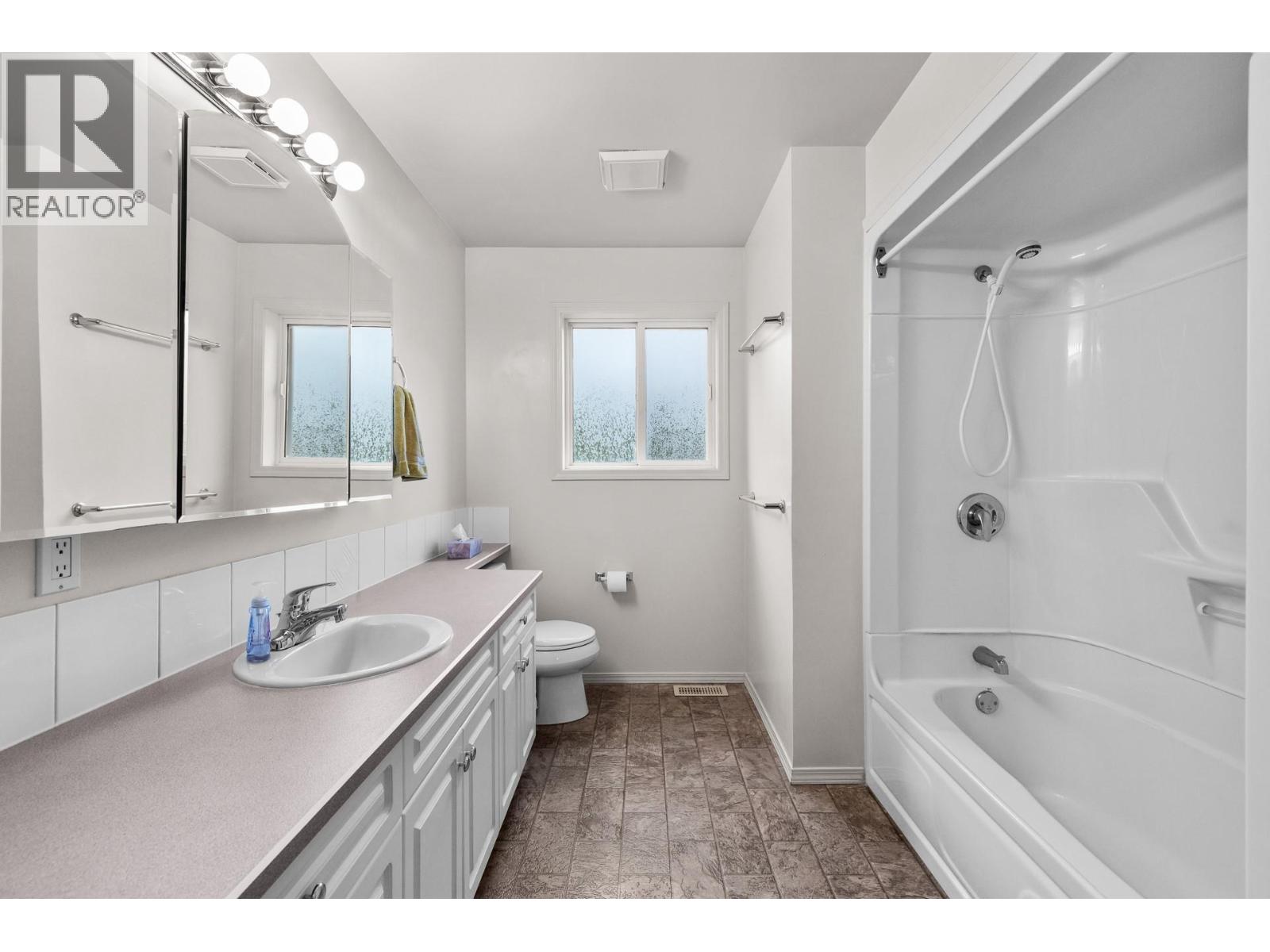 3608 Lever Court, Peachland, British Columbia  V0H 1X2 - Photo 41 - 10402245