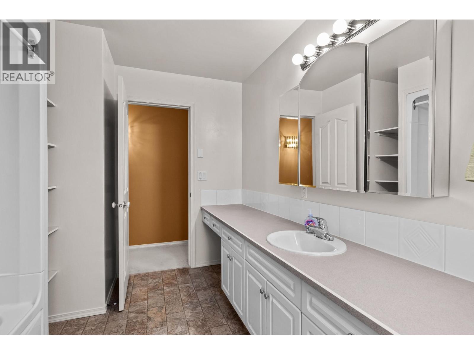 3608 Lever Court, Peachland, British Columbia  V0H 1X2 - Photo 42 - 10402245