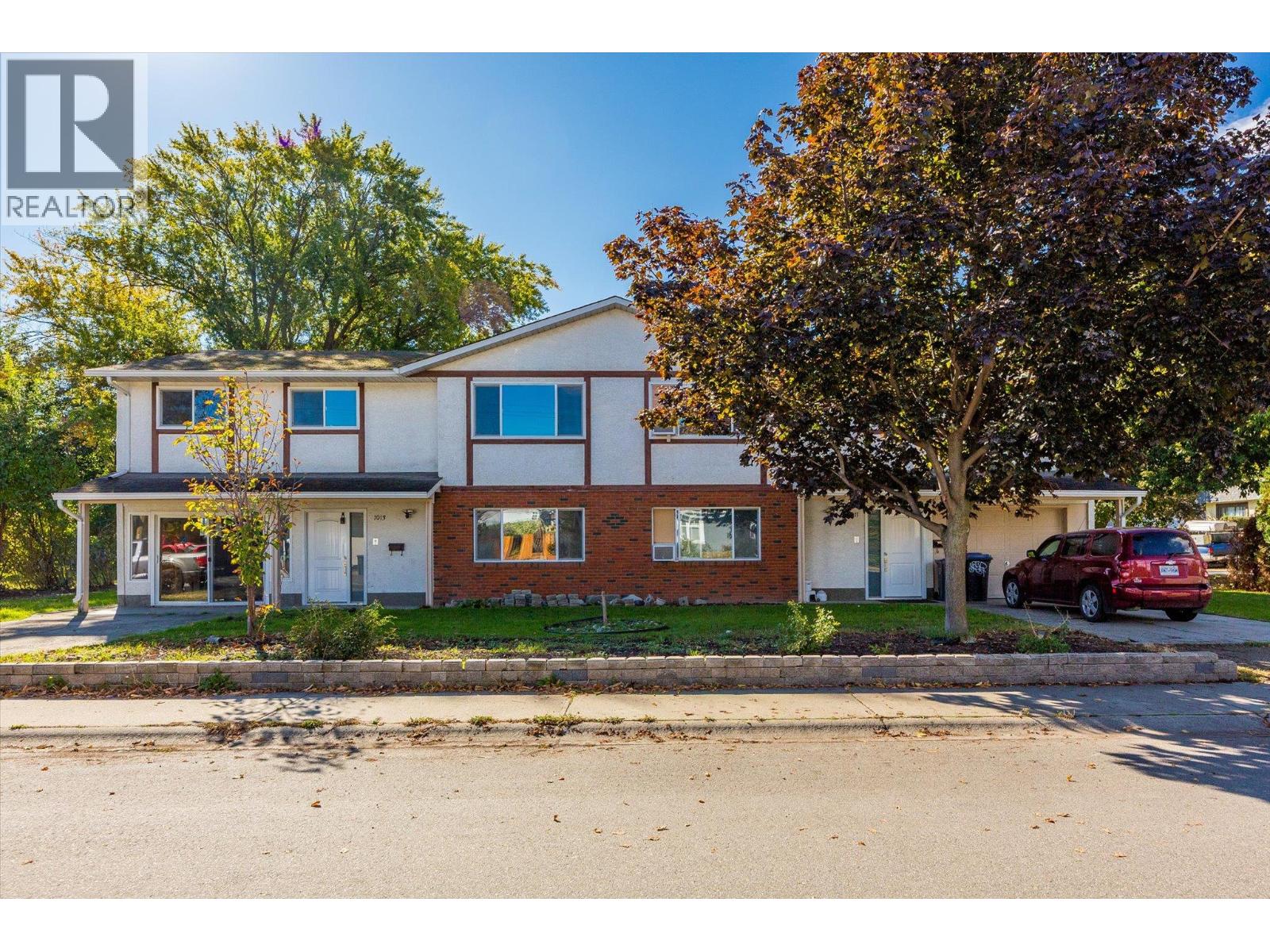 1011-1013 Lawson Avenue, Kelowna, British Columbia  V1Y 6T3 - Photo 1 - 10402492