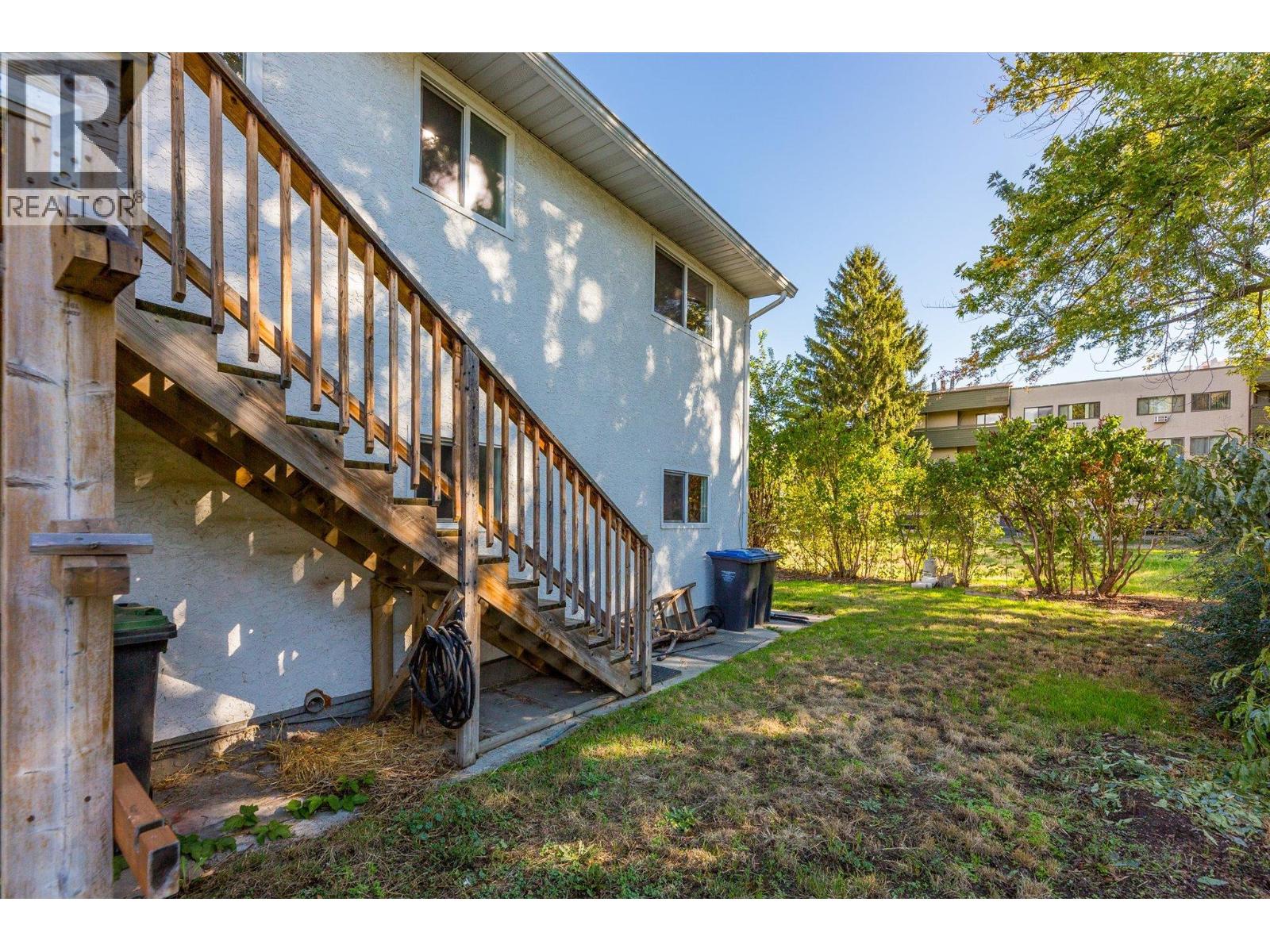 1011-1013 Lawson Avenue, Kelowna, British Columbia  V1Y 6T3 - Photo 11 - 10402492