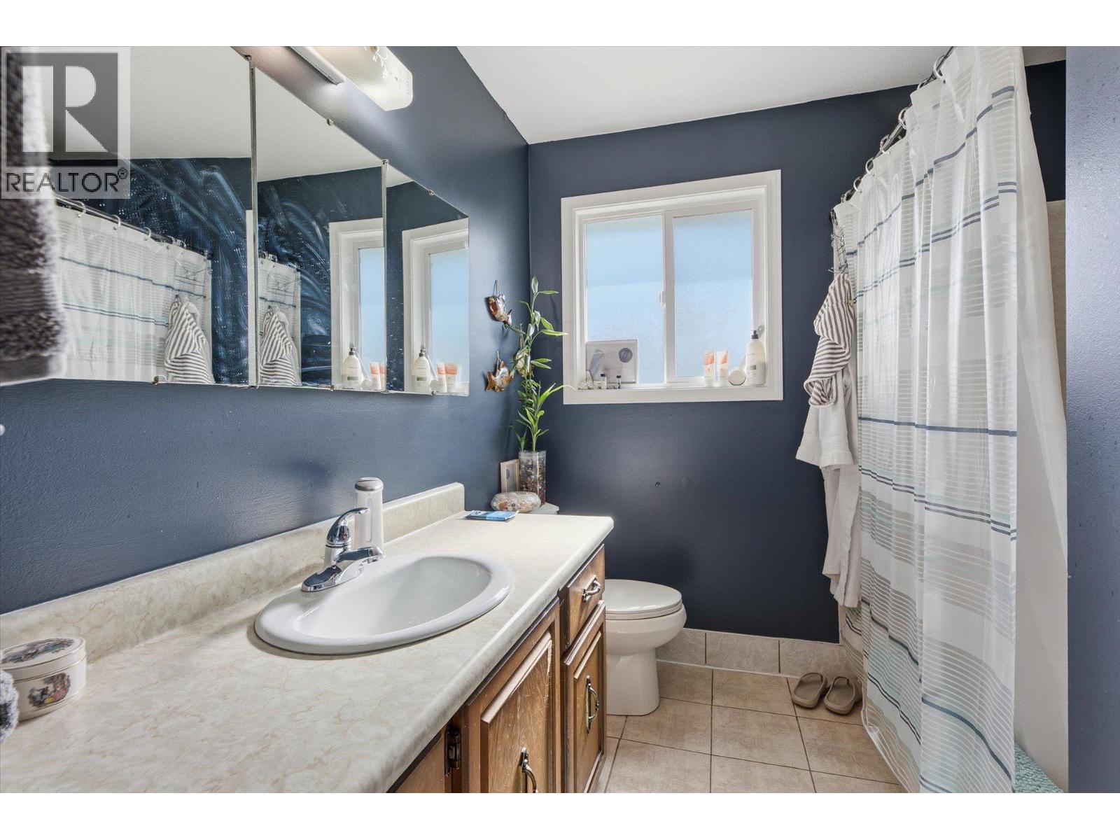 1011-1013 Lawson Avenue, Kelowna, British Columbia  V1Y 6T3 - Photo 38 - 10402492