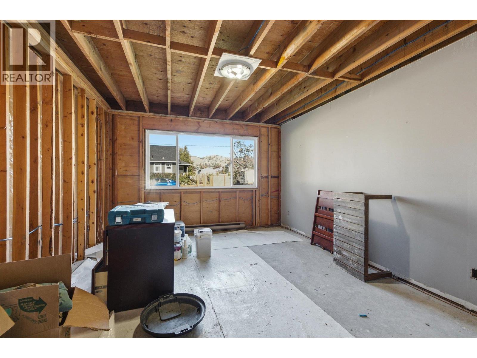 1011-1013 Lawson Avenue, Kelowna, British Columbia  V1Y 6T3 - Photo 47 - 10402492