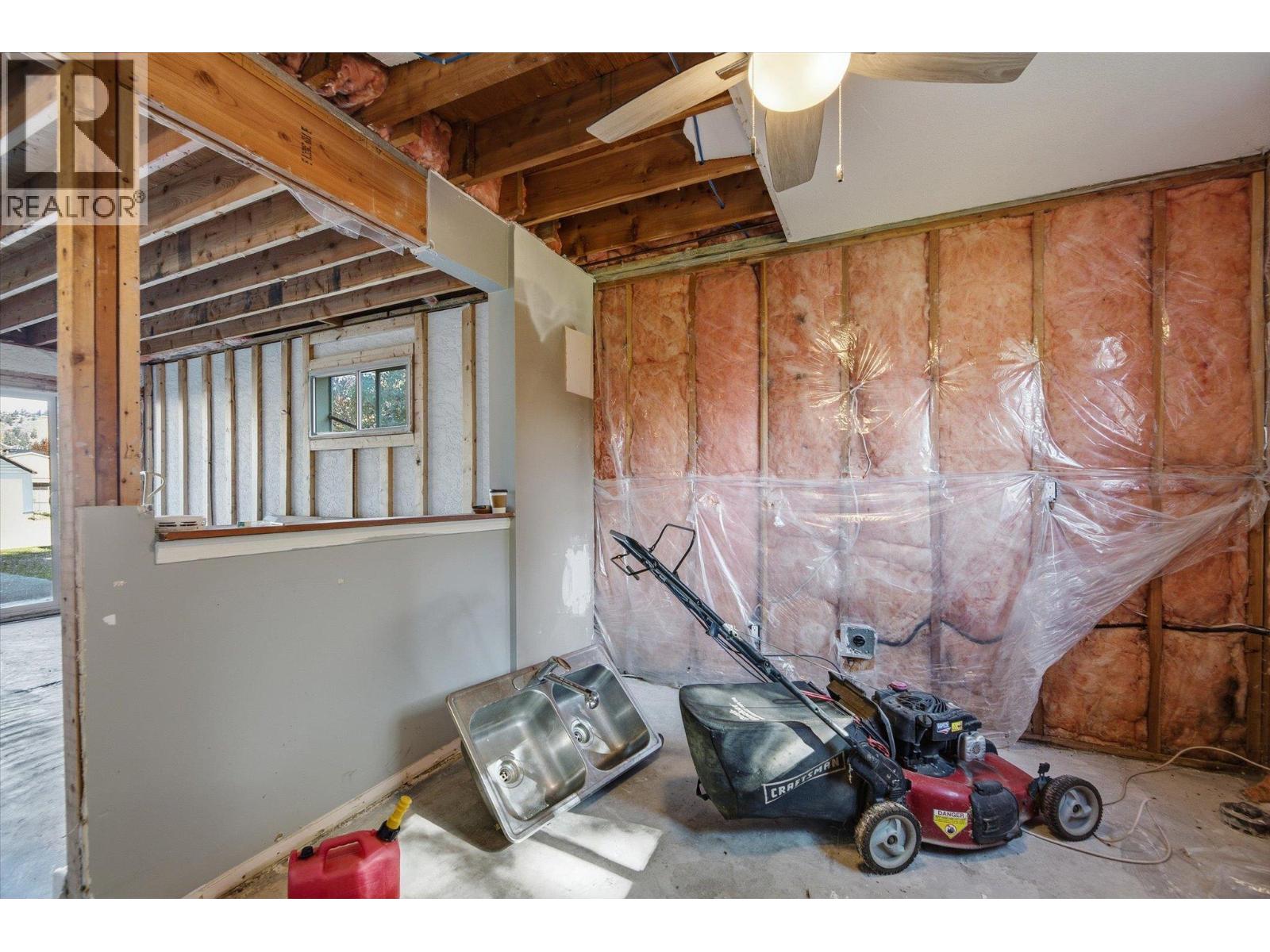 1011-1013 Lawson Avenue, Kelowna, British Columbia  V1Y 6T3 - Photo 48 - 10402492