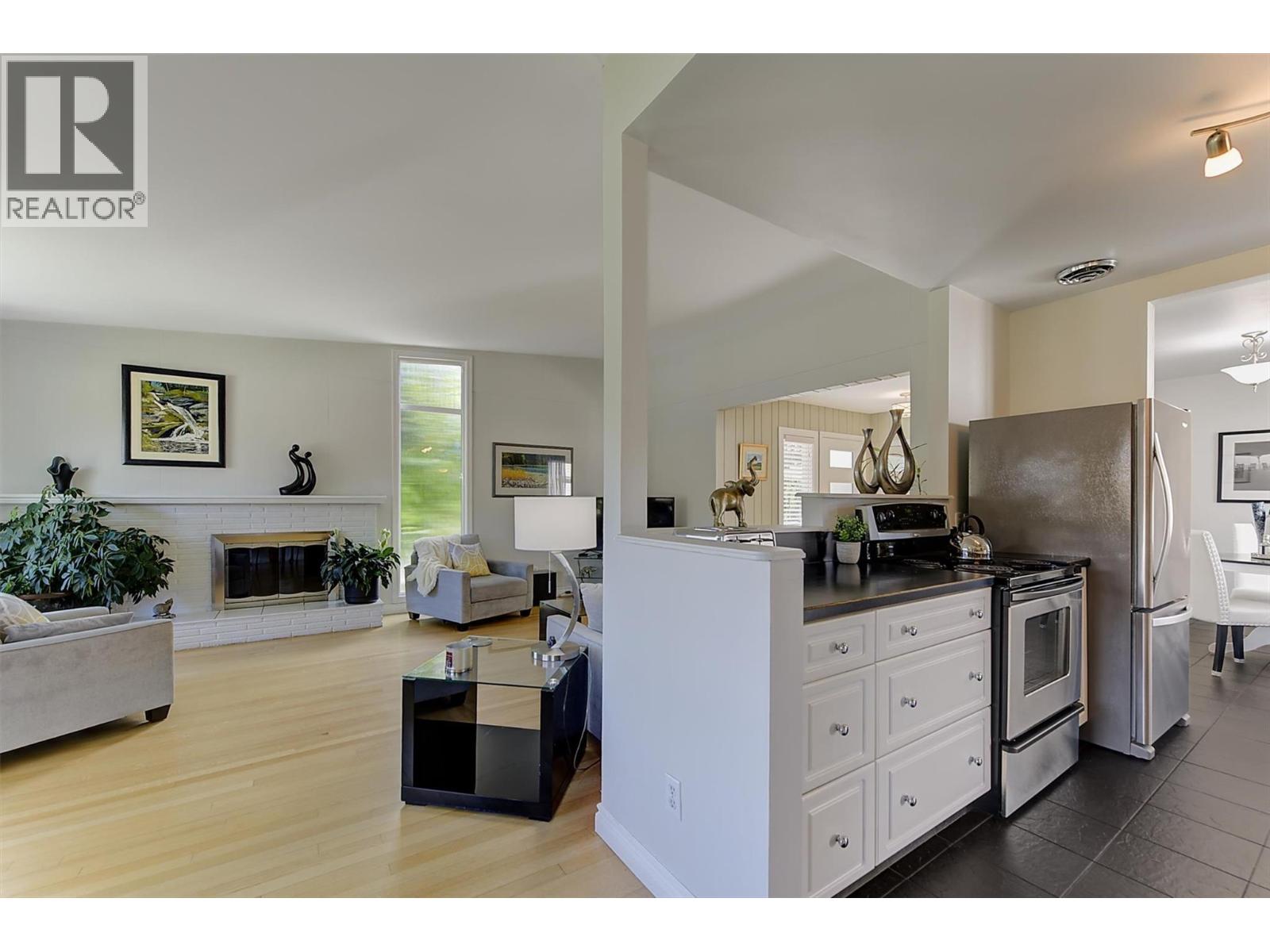 1296 Kelglen Crescent, Kelowna, British Columbia  V1Y 6K5 - Photo 12 - 10402025