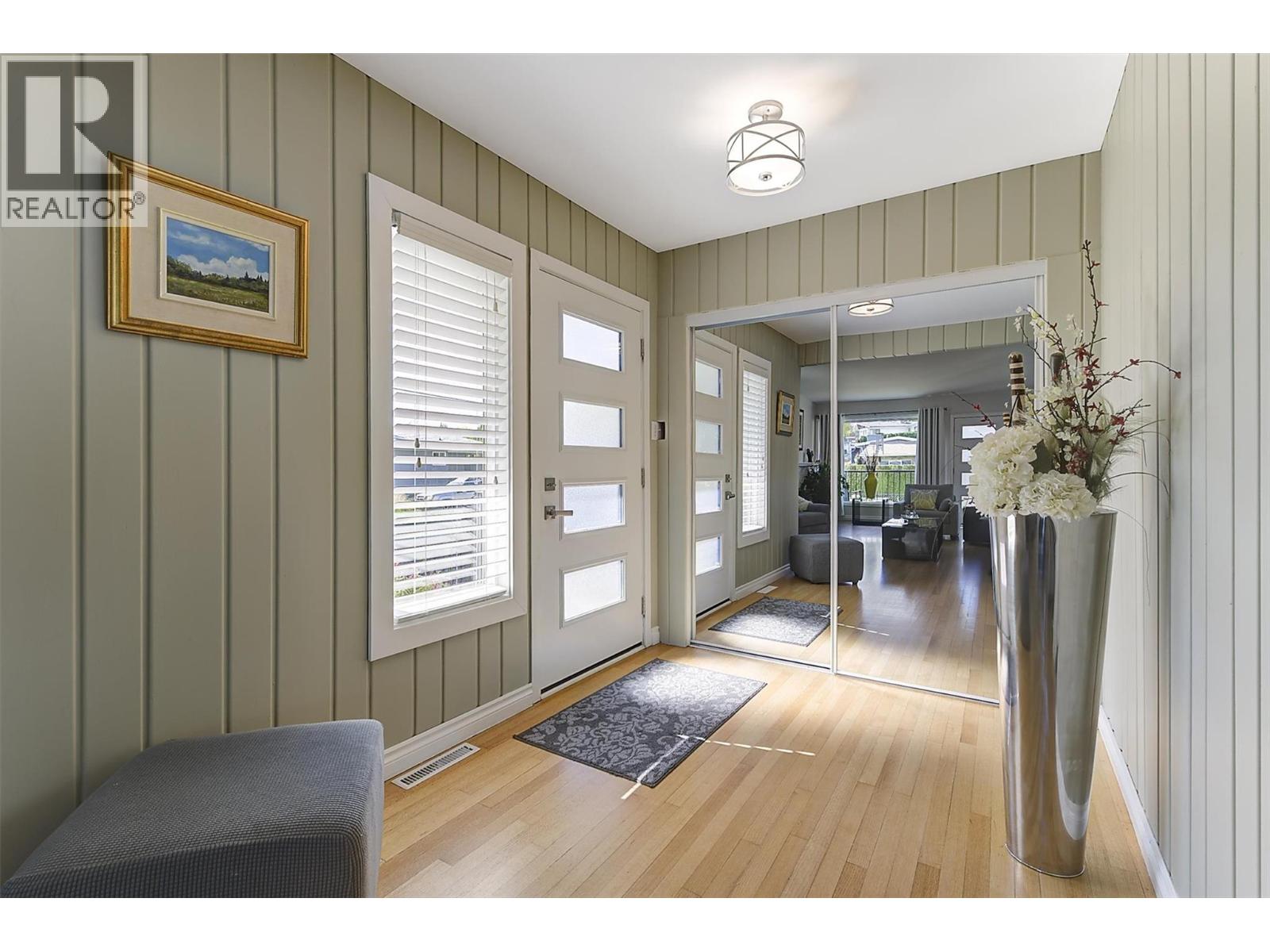 1296 Kelglen Crescent, Kelowna, British Columbia  V1Y 6K5 - Photo 6 - 10402025