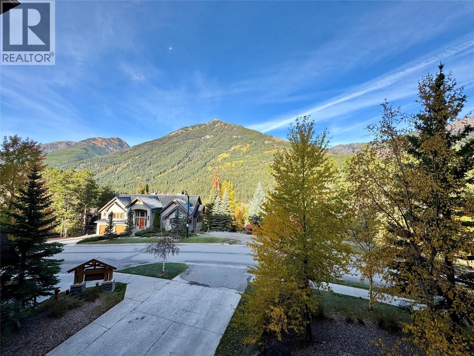 2064 Summit Drive Unit# 106, Panorama, British Columbia  V0A 1T0 - Photo 2 - 10402613