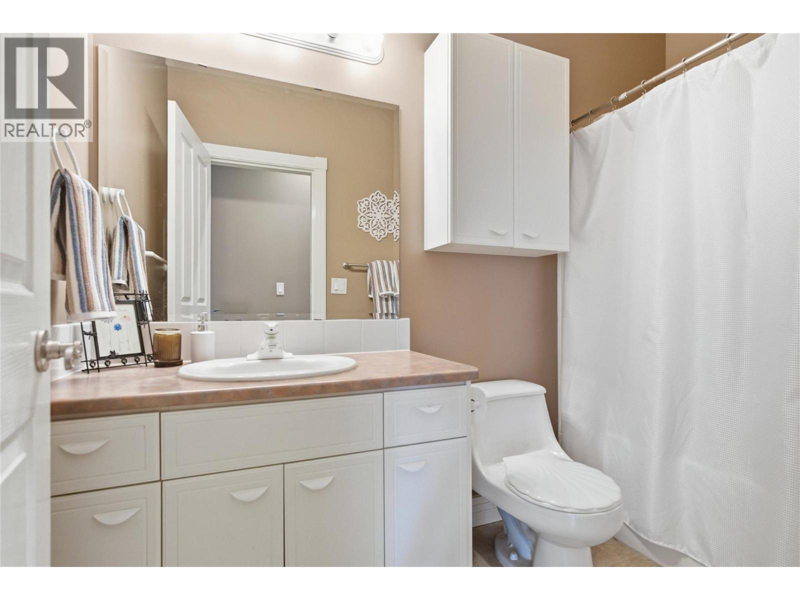 2025 Panorama Court, Kamloops, British Columbia  V2E 2S1 - Photo 12 - 10402585