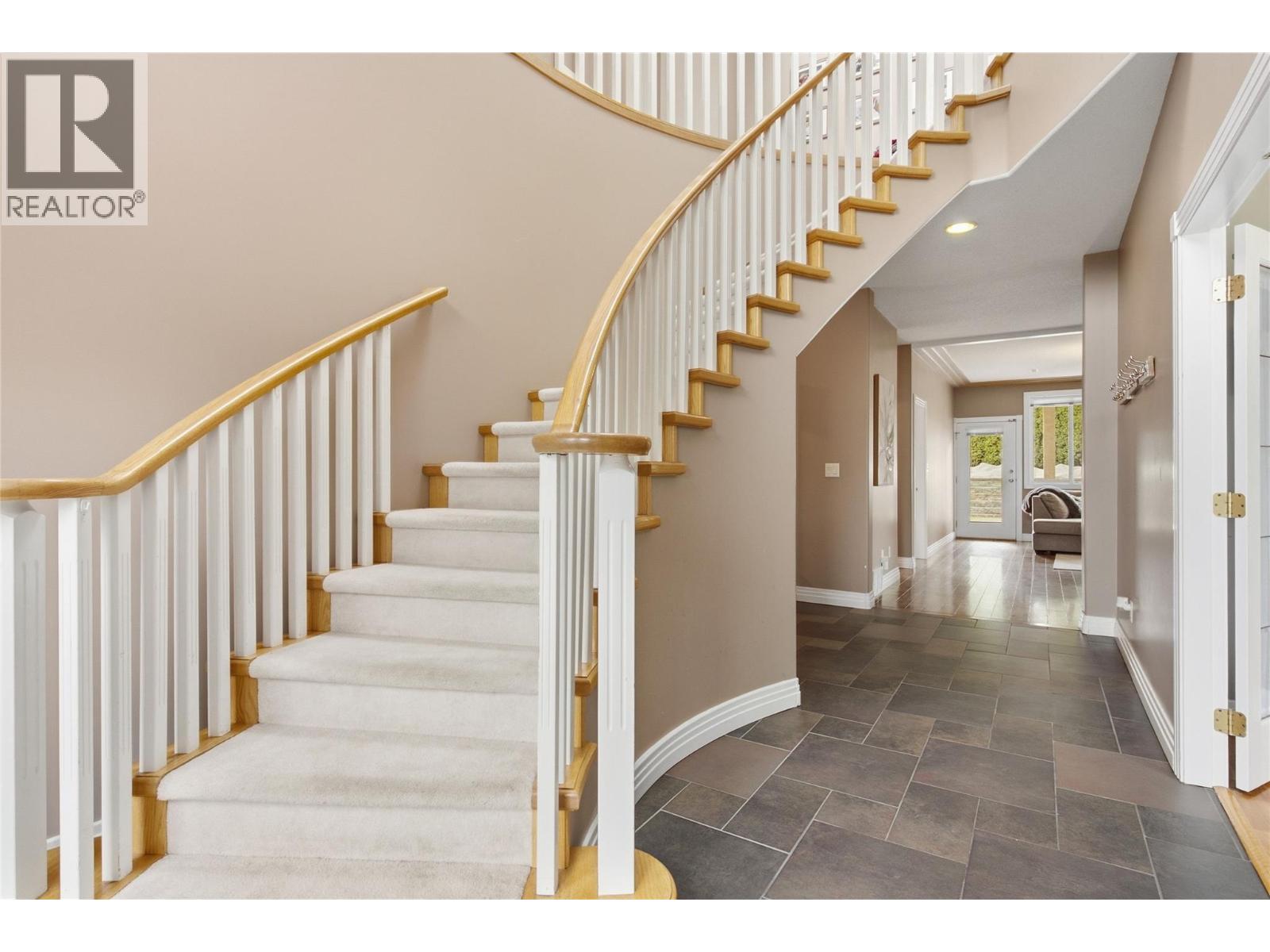 2025 Panorama Court, Kamloops, British Columbia  V2E 2S1 - Photo 35 - 10402585