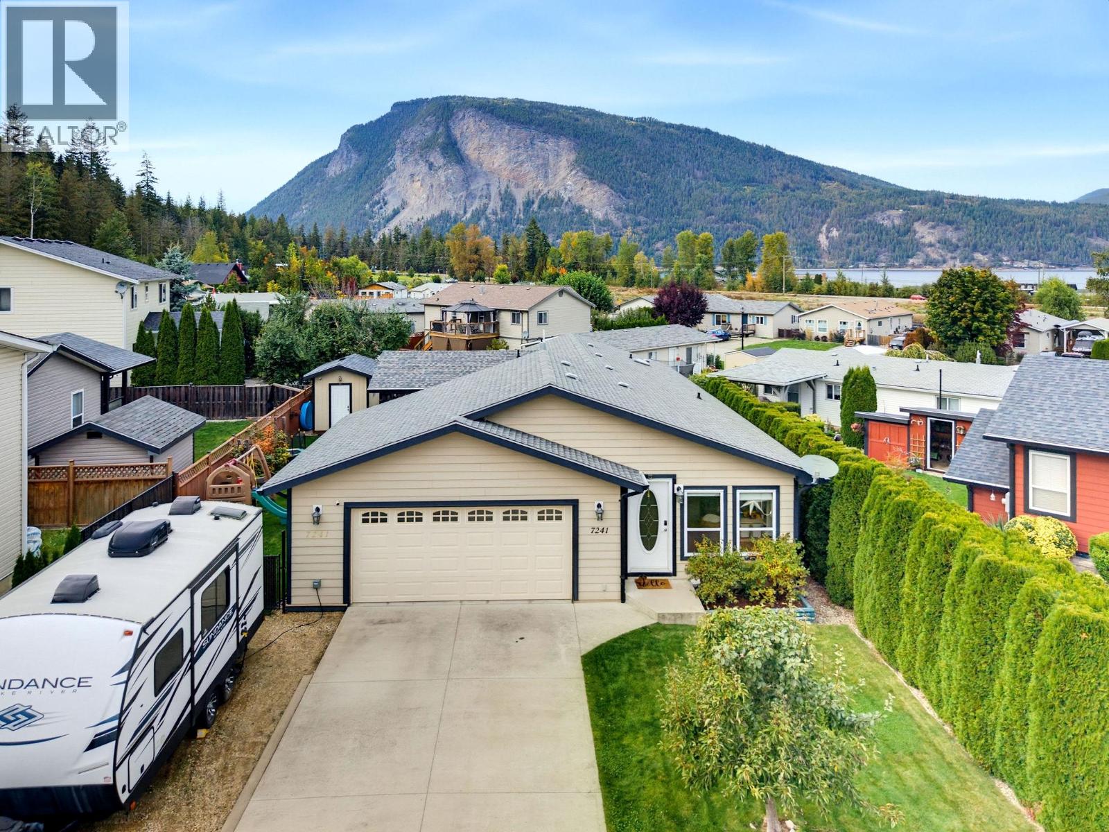 7241 46 Street Ne, Salmon Arm, British Columbia  V0E 1K0 - Photo 1 - 10402472