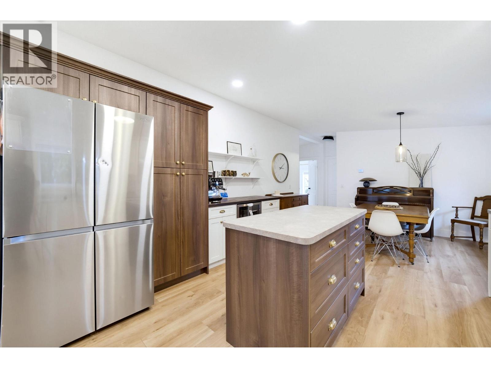 7241 46 Street Ne, Salmon Arm, British Columbia  V0E 1K0 - Photo 6 - 10402472