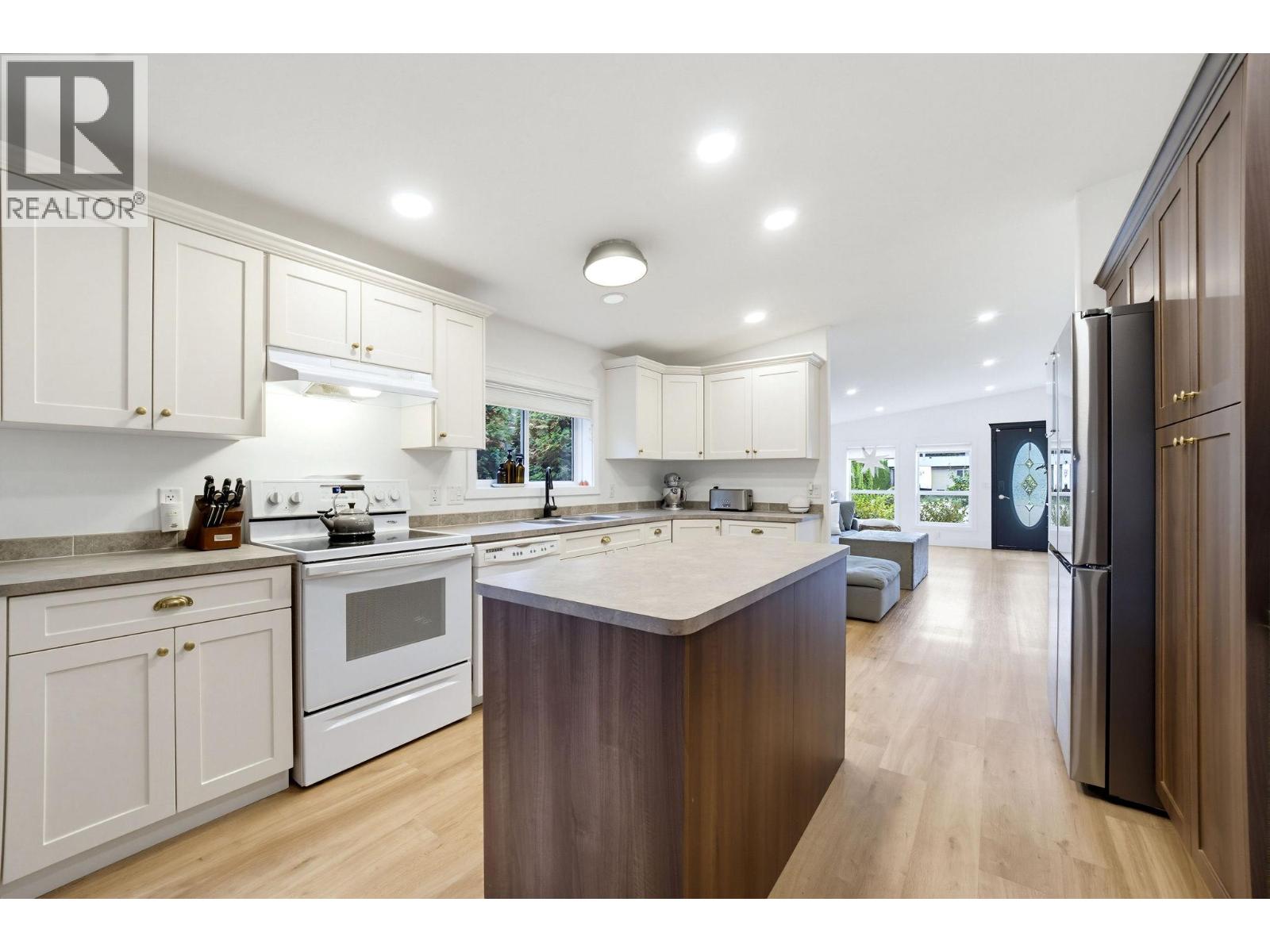 7241 46 Street Ne, Salmon Arm, British Columbia  V0E 1K0 - Photo 7 - 10402472