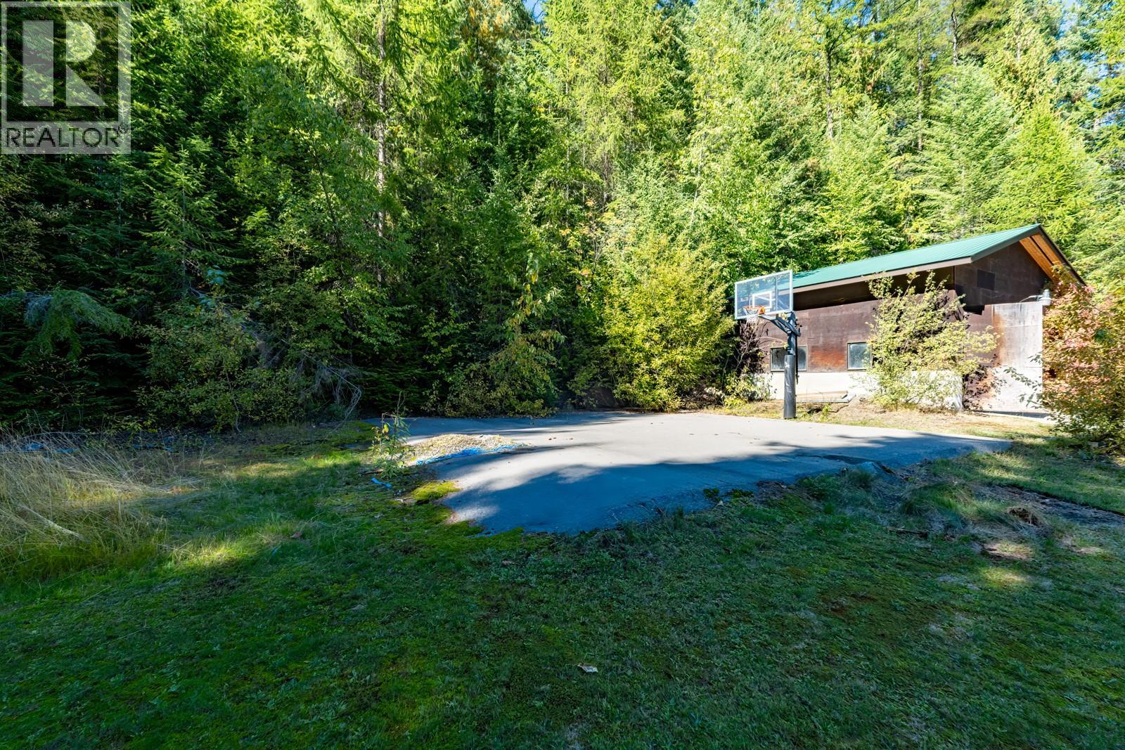 807 Spokane Street, Rossland, British Columbia  V0G 1Y0 - Photo 13 - 10401385