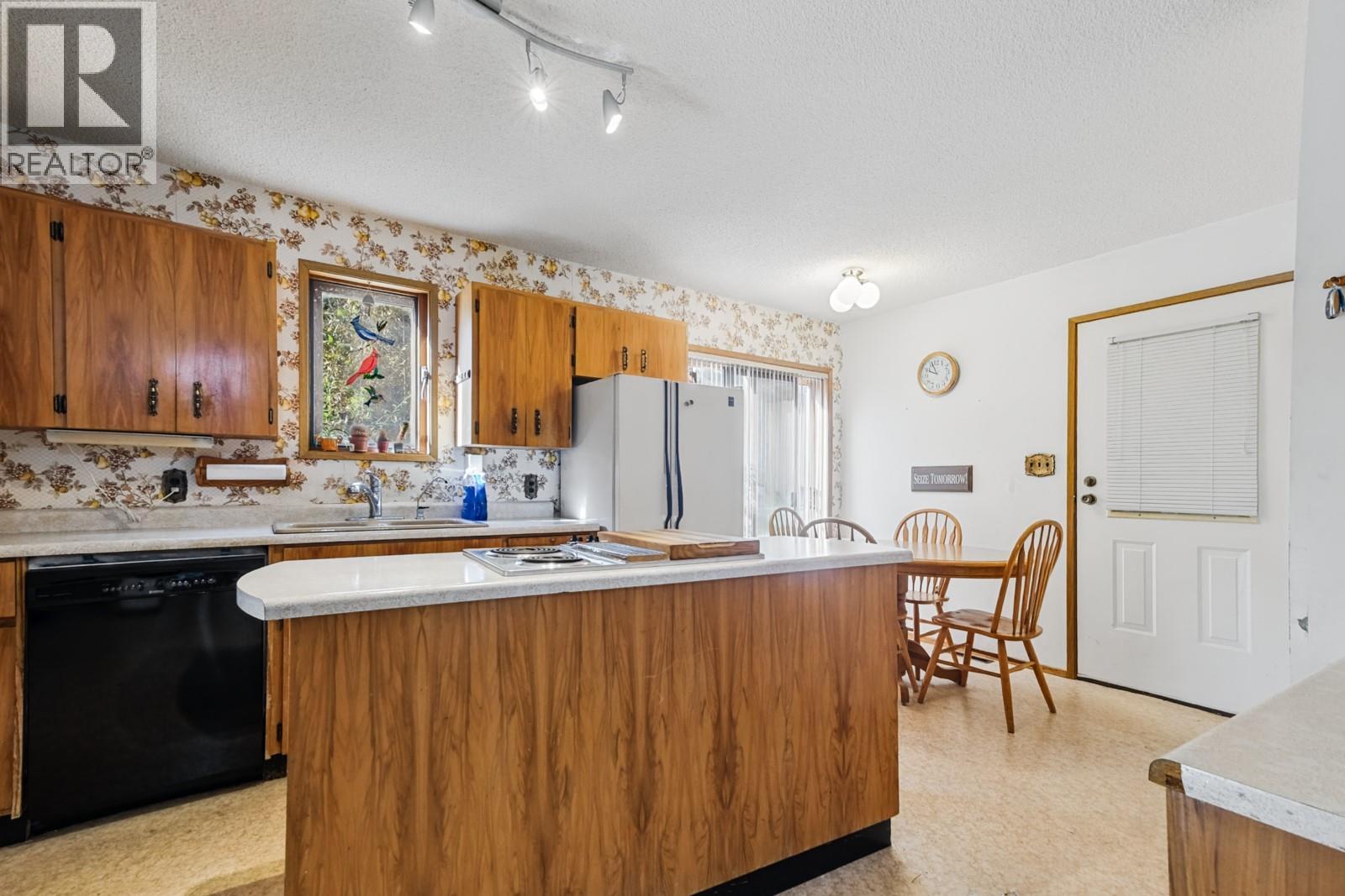 807 Spokane Street, Rossland, British Columbia  V0G 1Y0 - Photo 38 - 10401385